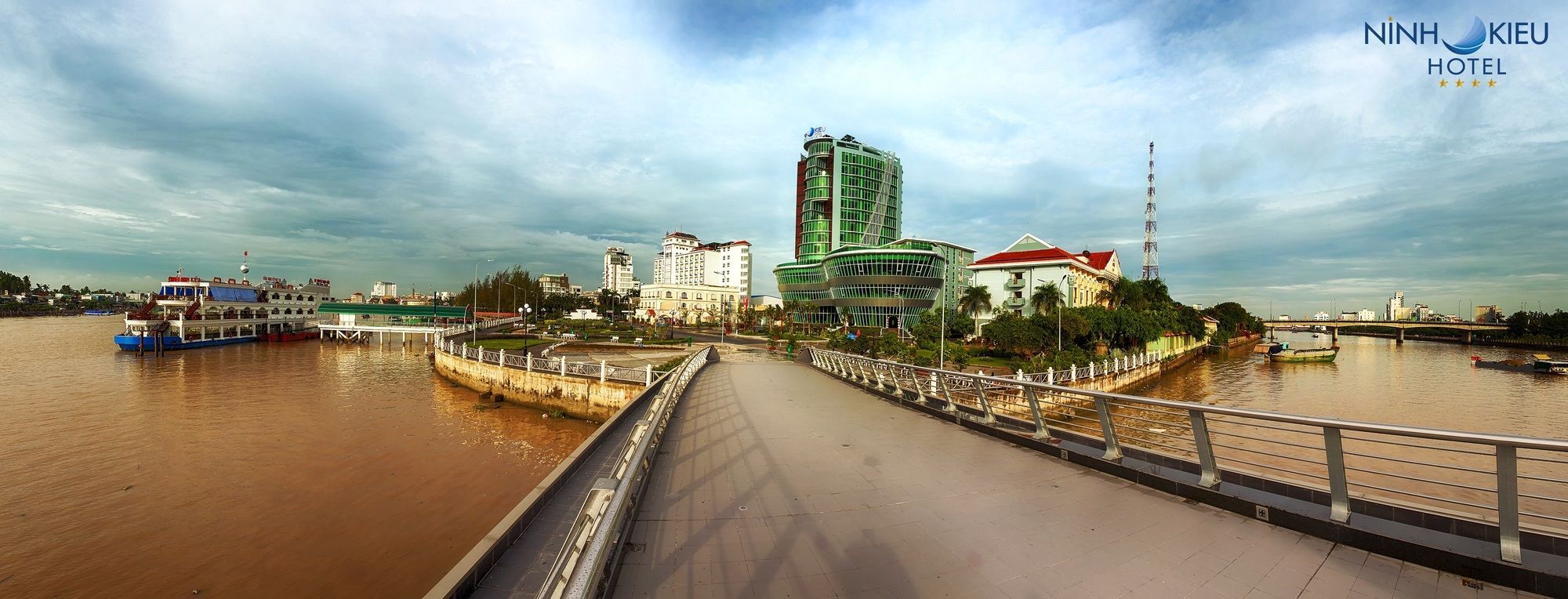 Ninh Kieu Riverside