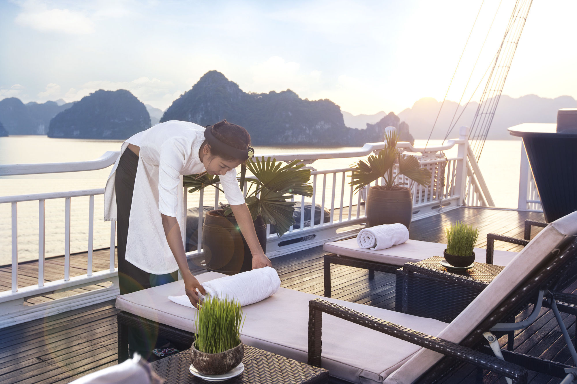 Hotel Aphrodite Cruise Ha Long