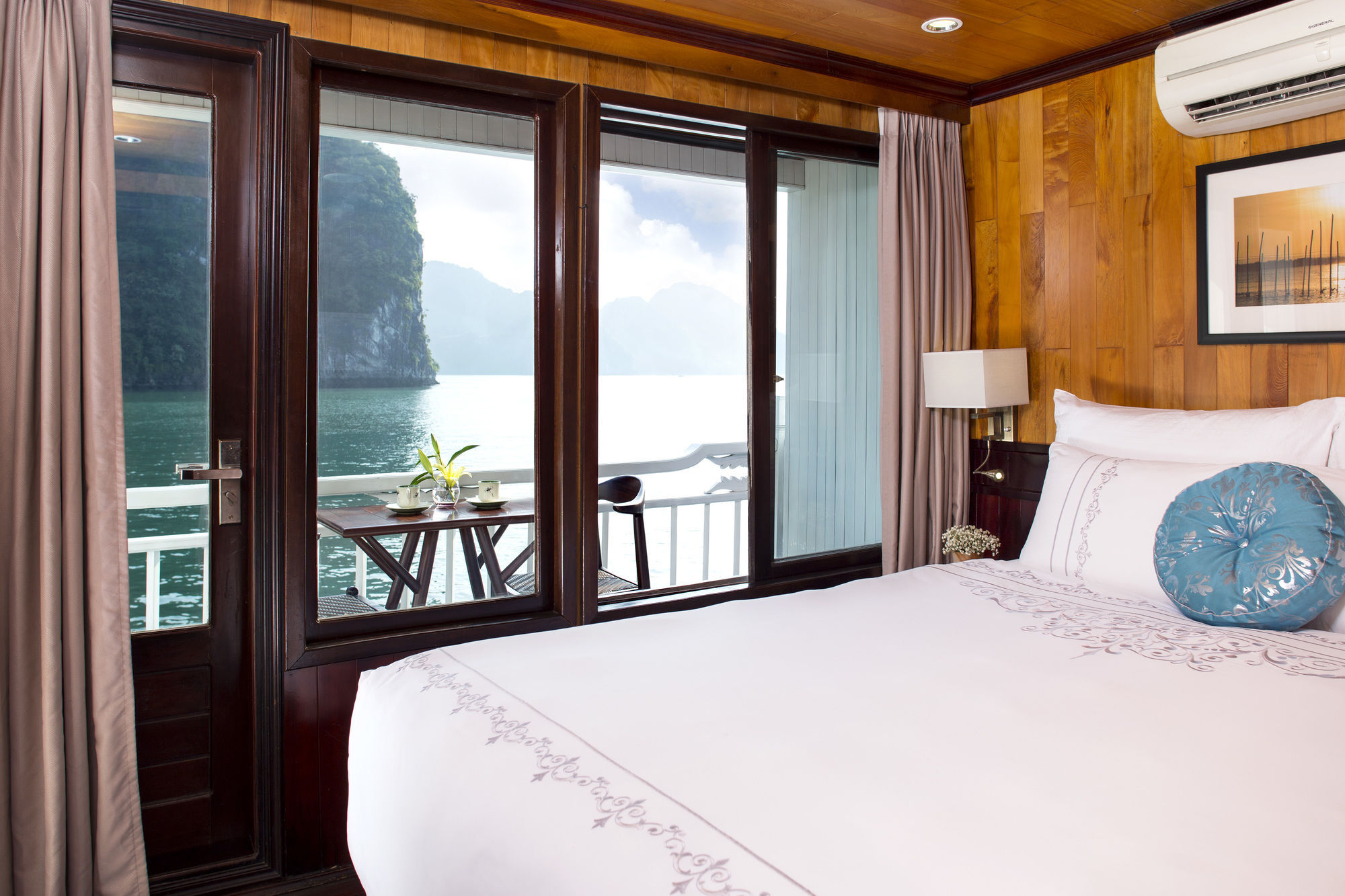Aphrodite Cruise 4*