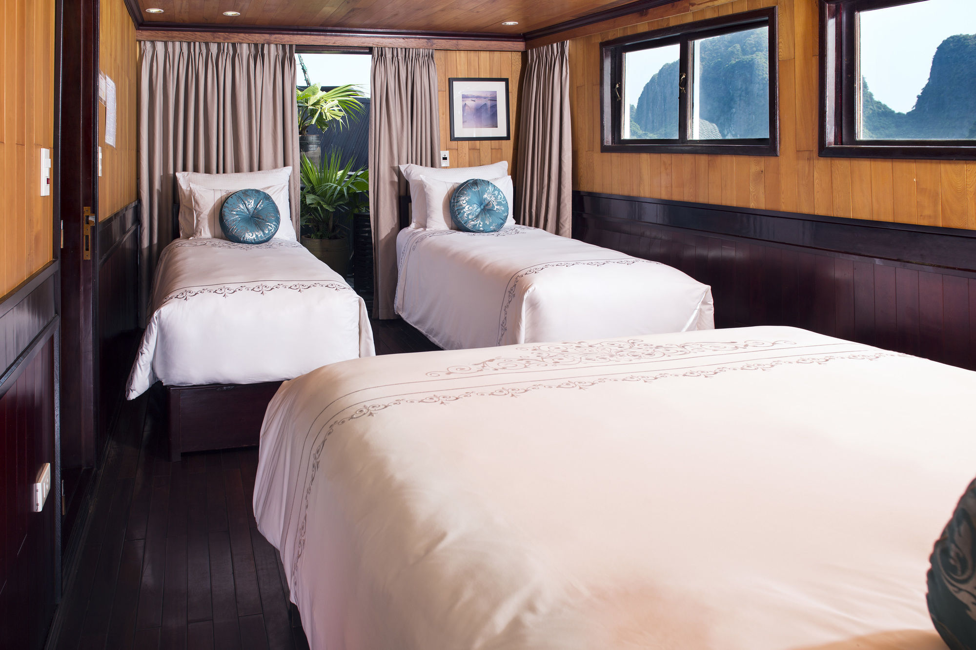 Aphrodite Cruise Hotel