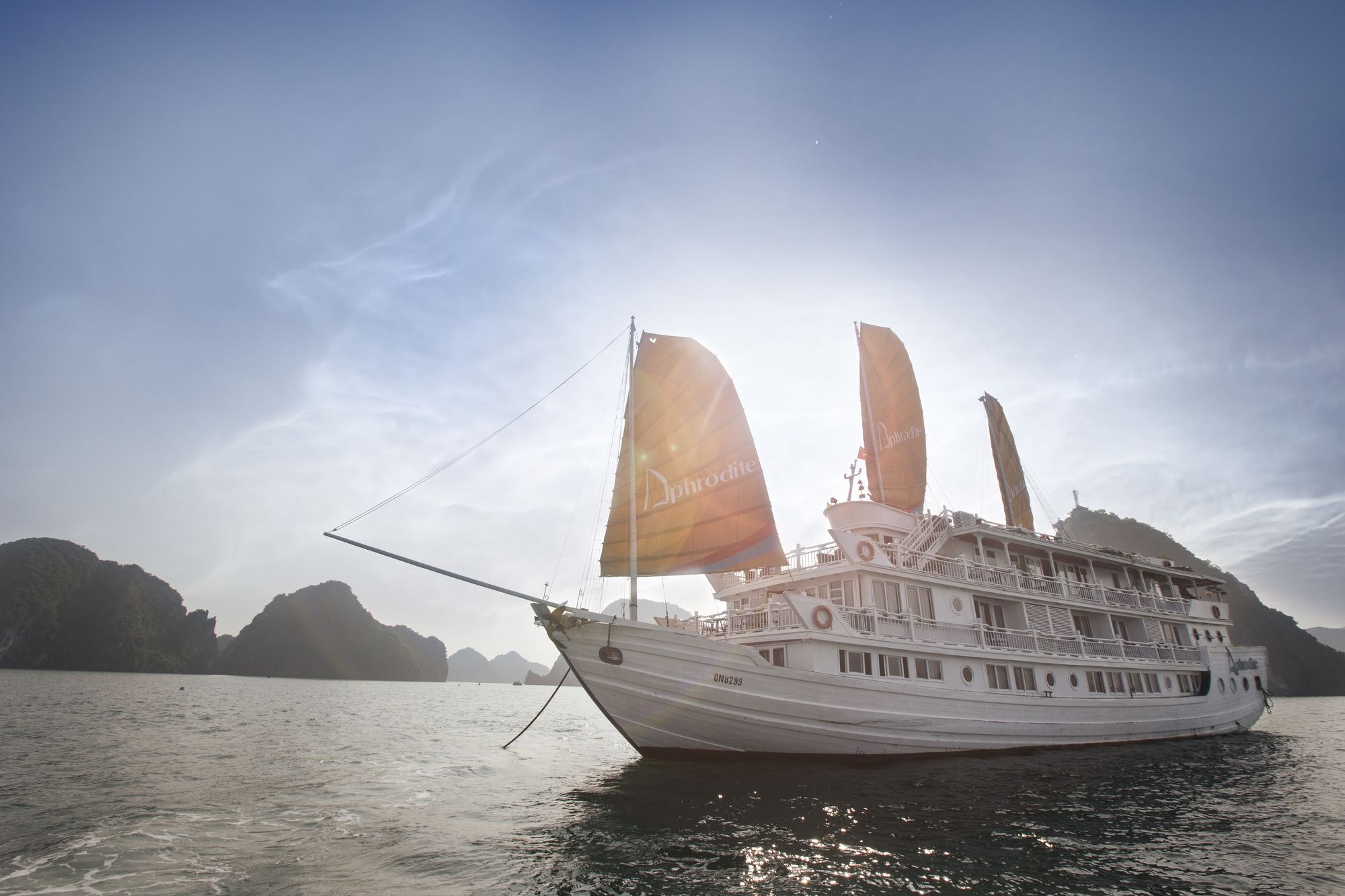 Aphrodite Cruise Hotel Ha Long