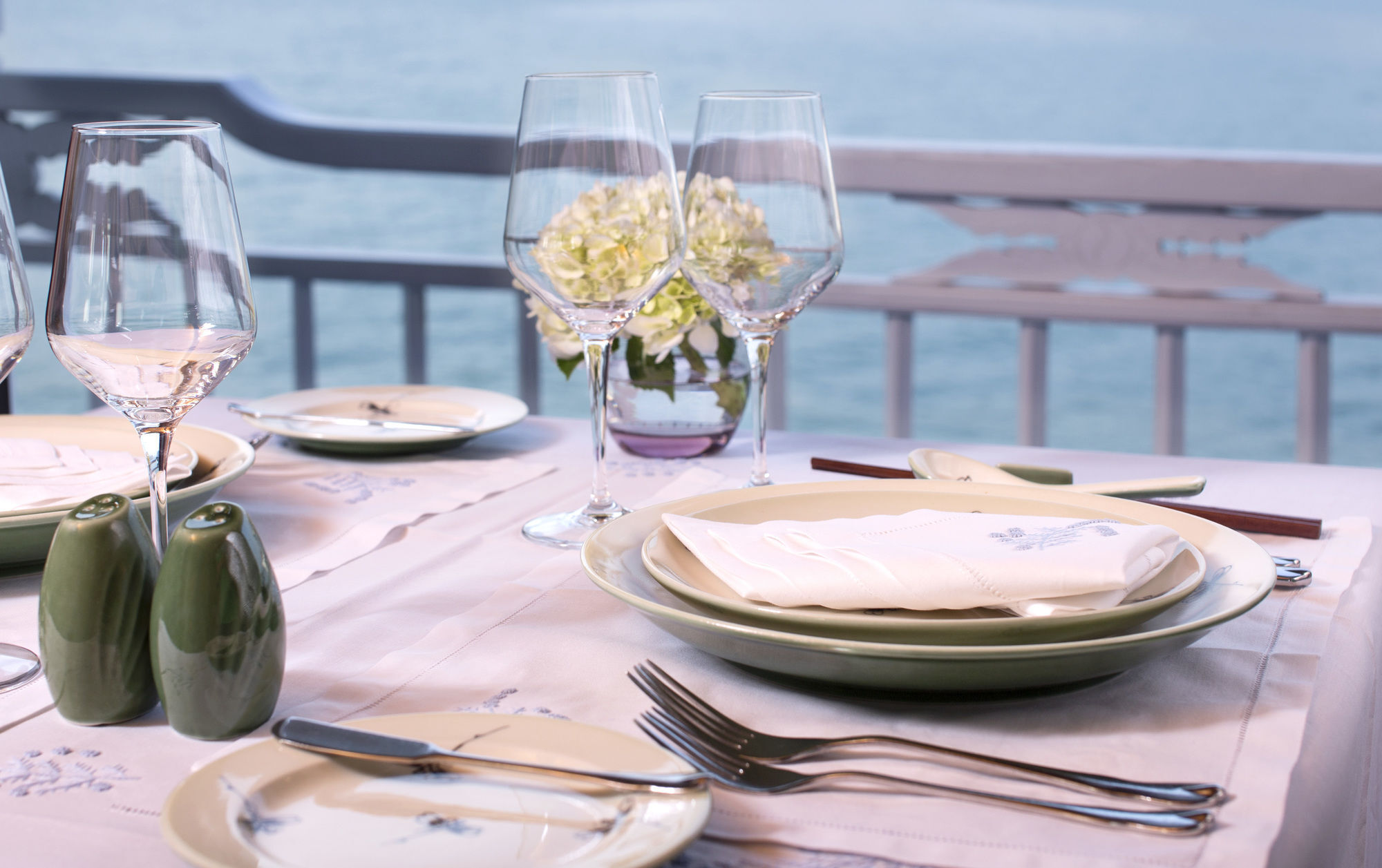 Aphrodite Cruise Ha Long