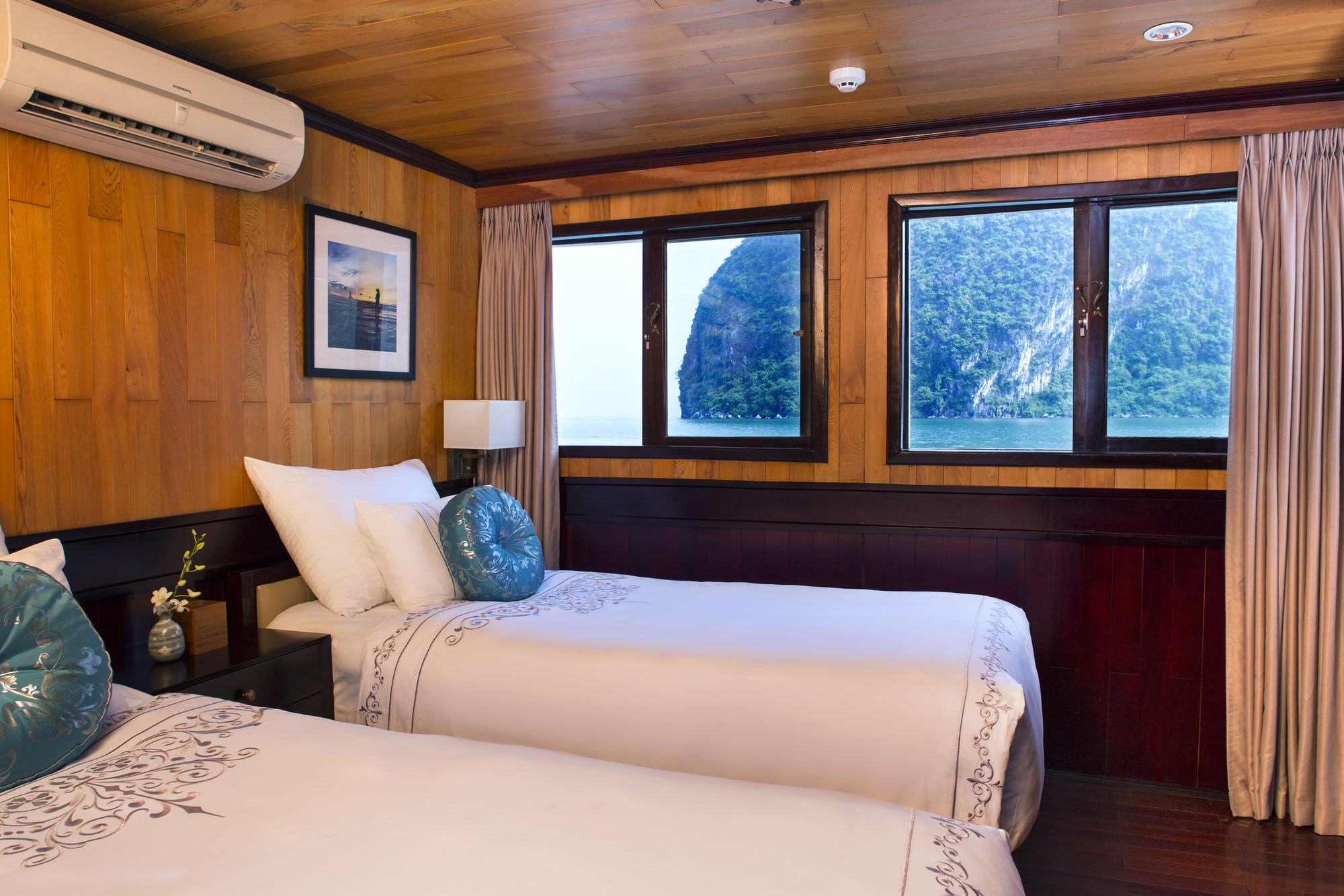 Aphrodite Cruise