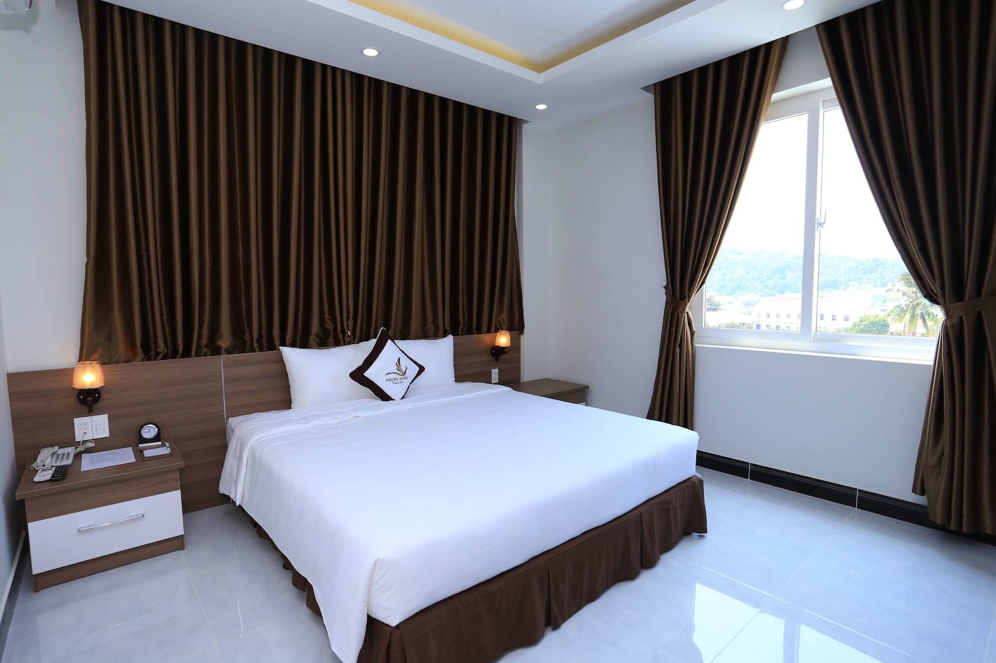 Phung Hung Boutique 3*