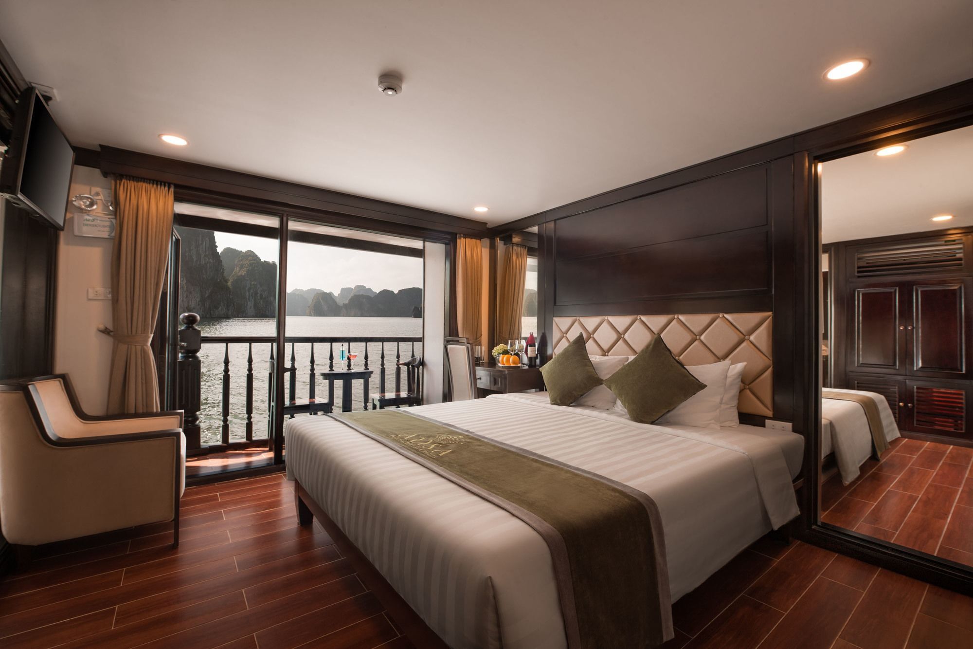 Alisa Premier Cruise 5* Hạ Long