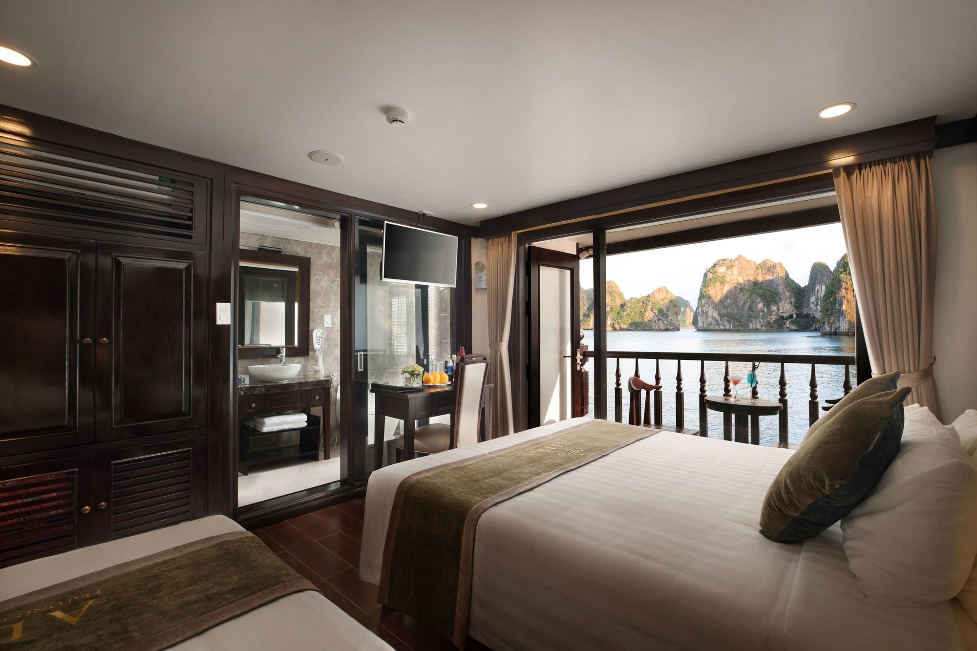 Alisa Premier Cruise Hạ Long