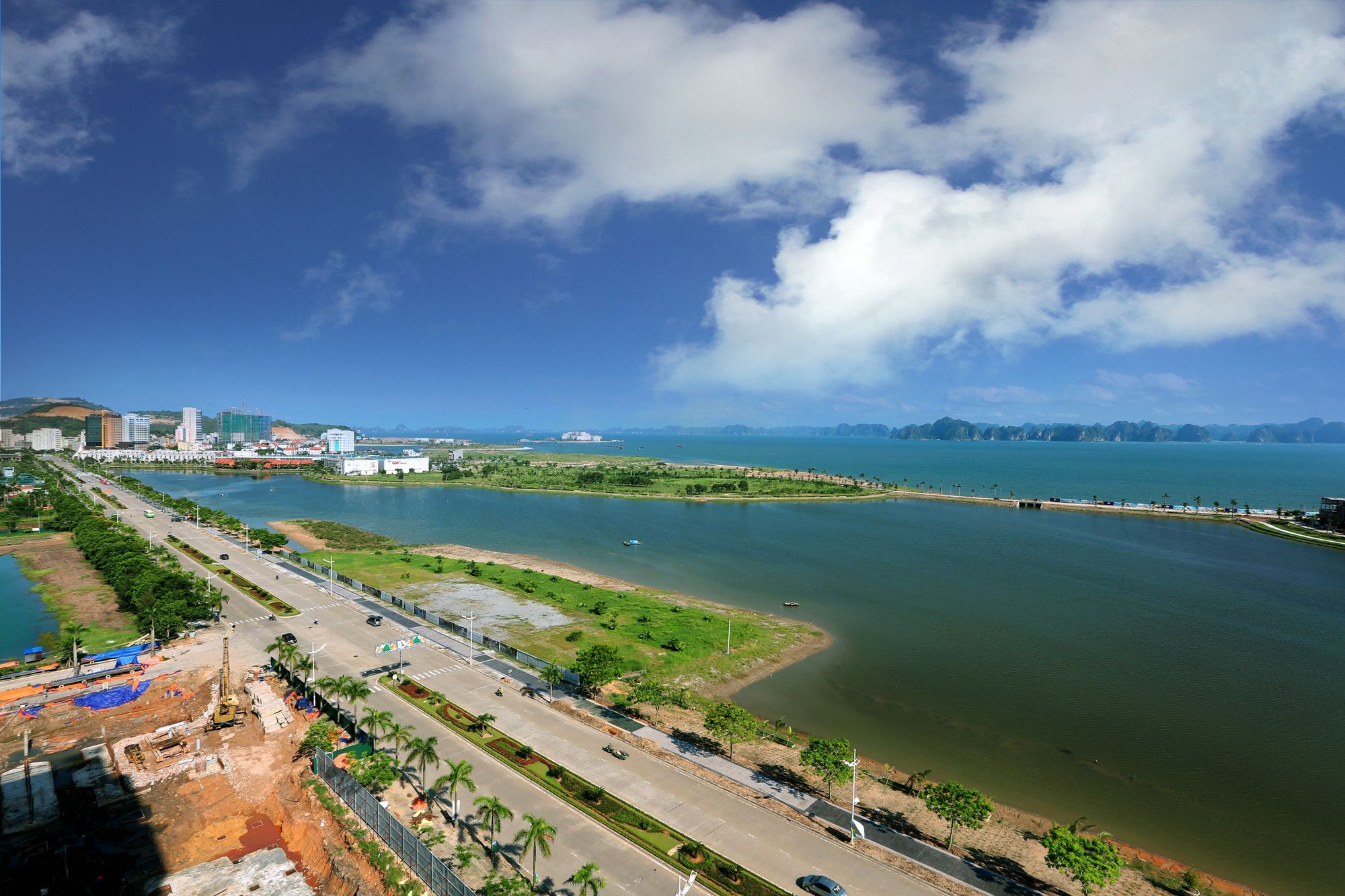 Premier Condotel Apartment Ha Long