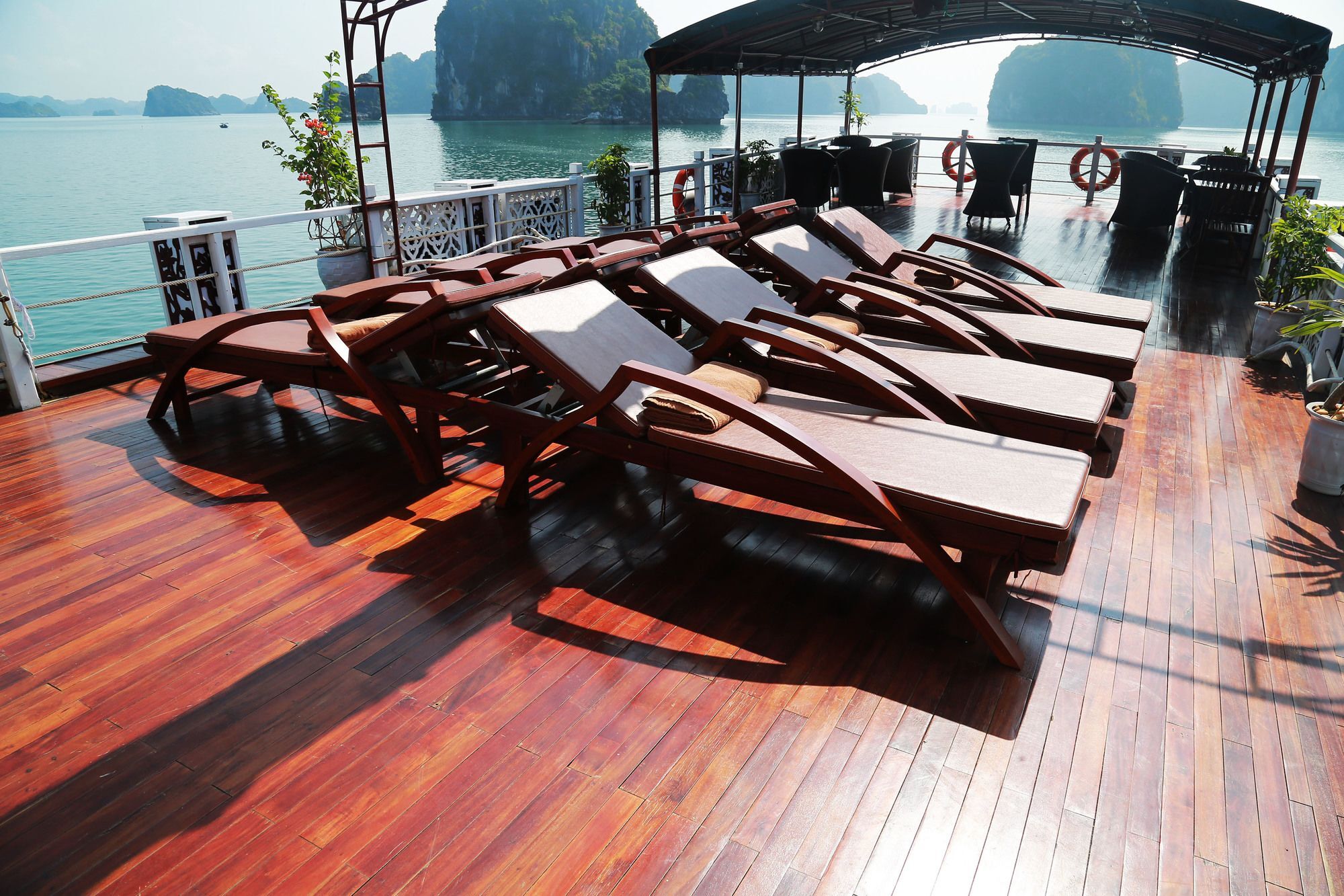 Renea Cruises Halong 4*