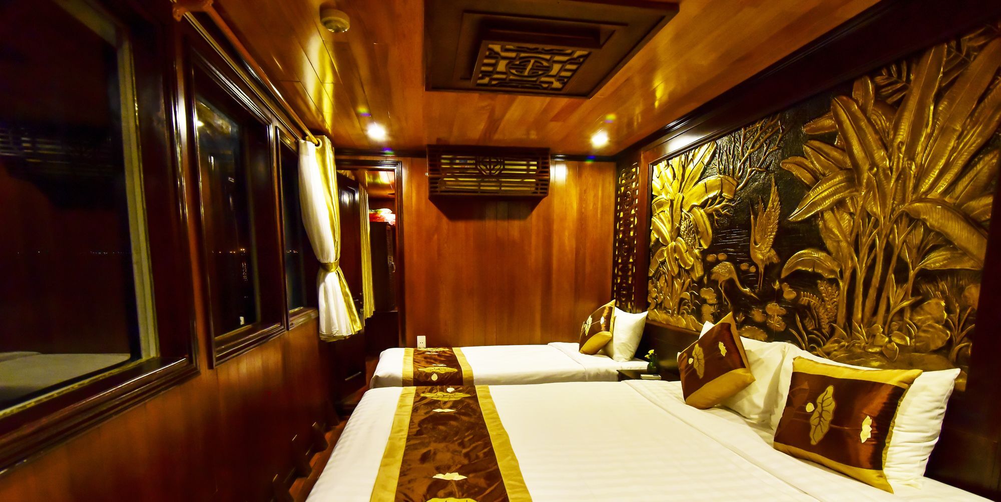 Renea Cruises Halong  4*