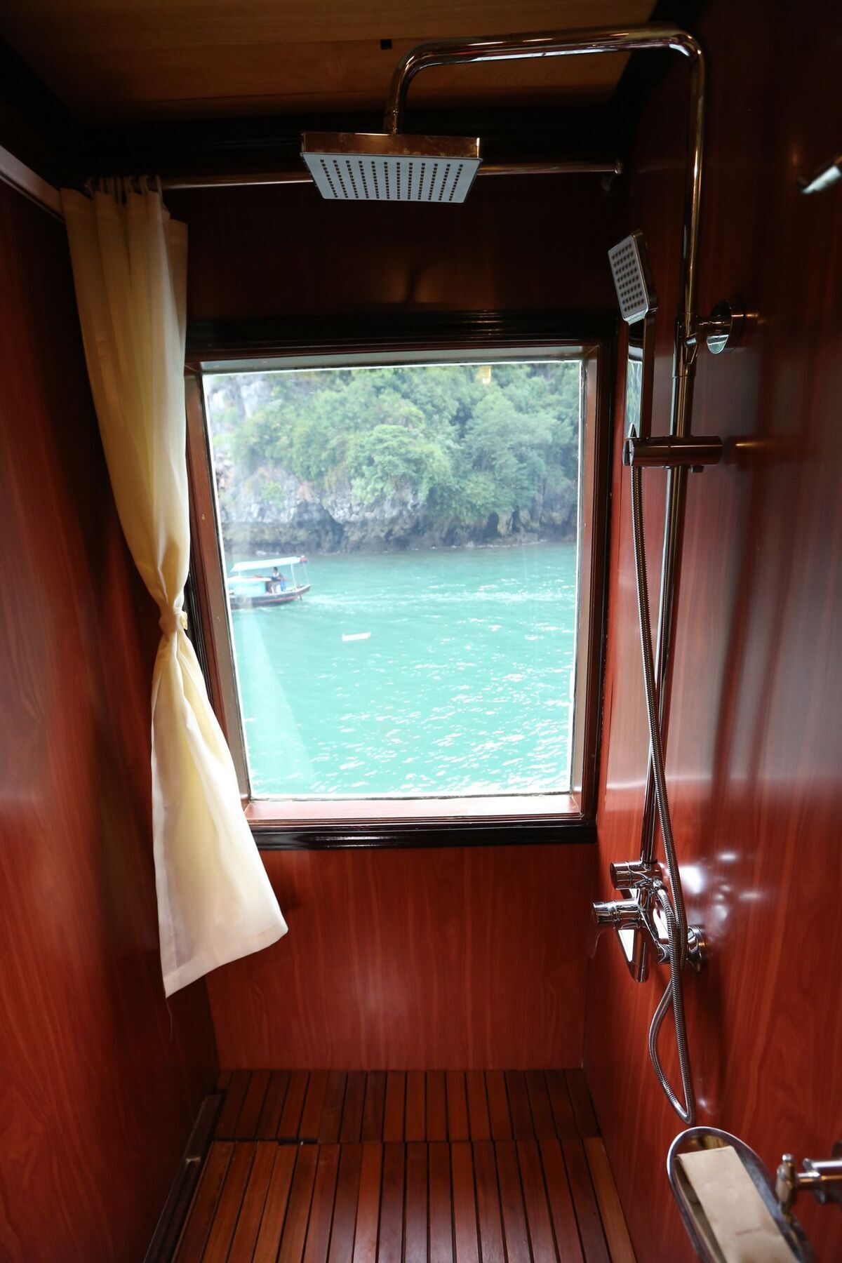 Renea Cruises Halong Ha Long