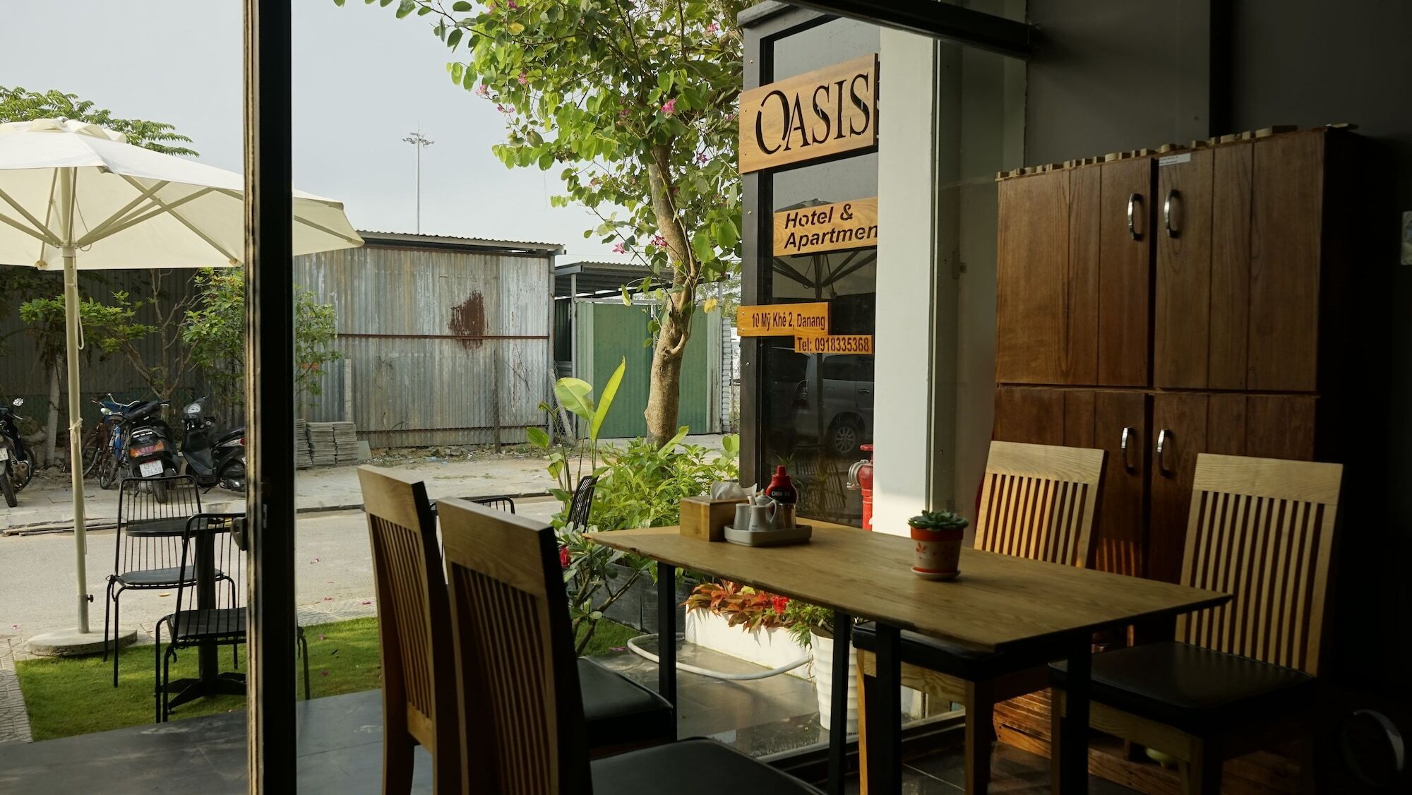 Oasis & Da Nang