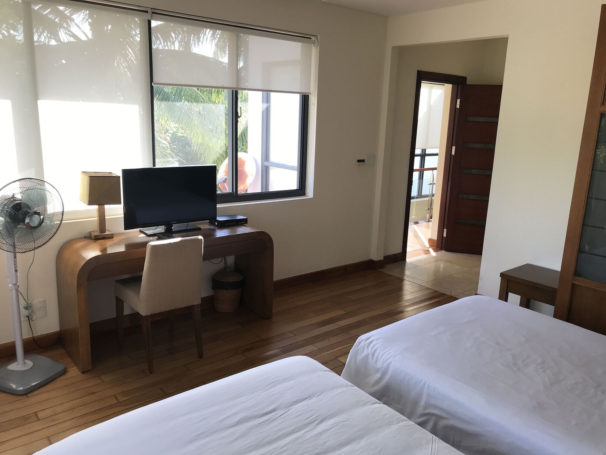 Resort The Ocean 3 Bedrooms Danang Living Ngu Hanh Son