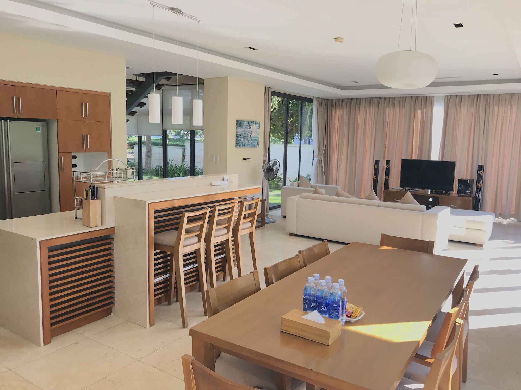 Resort The Ocean 3 Bedrooms Danang Living