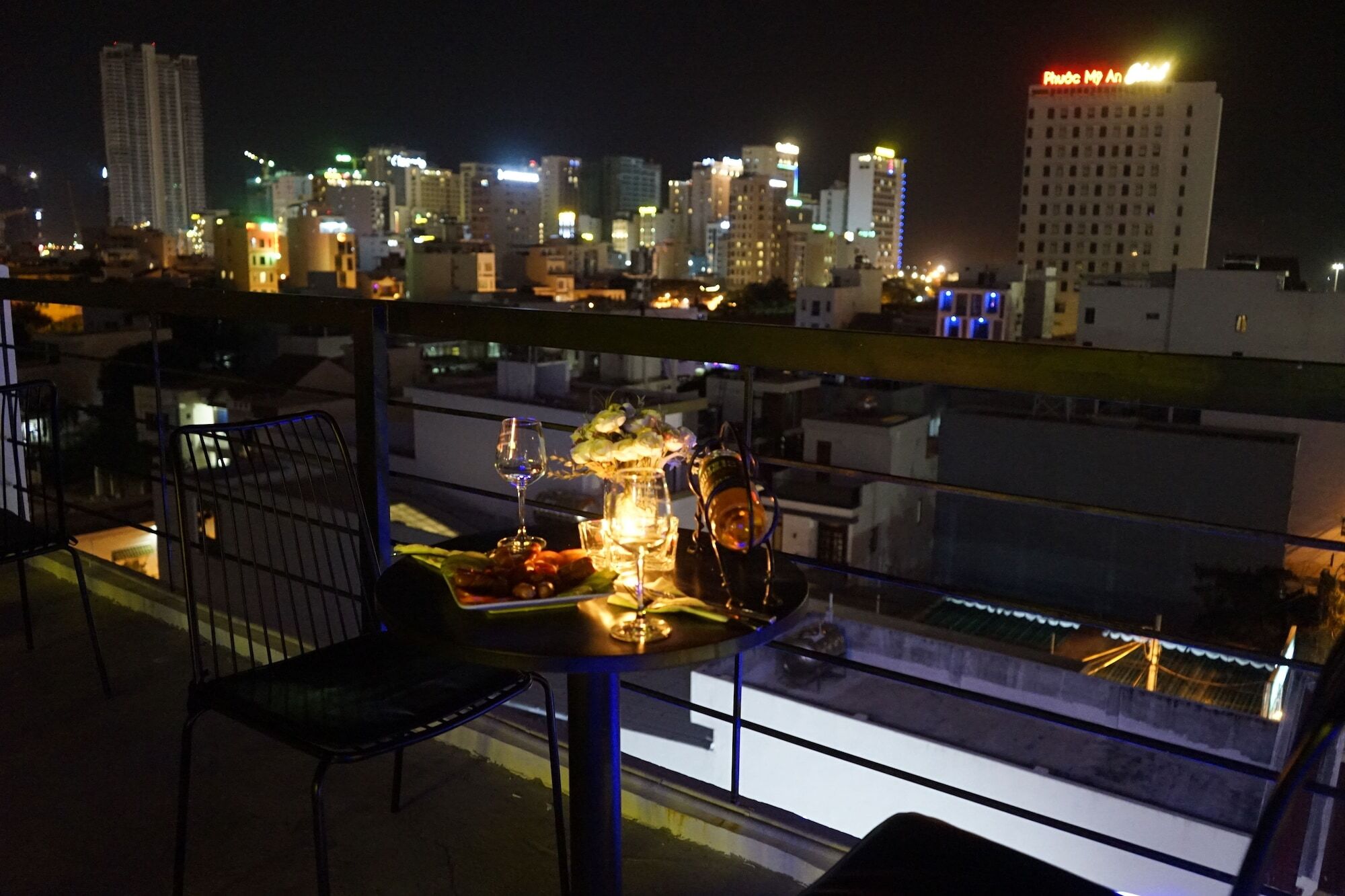 Oasis & 3* Da Nang