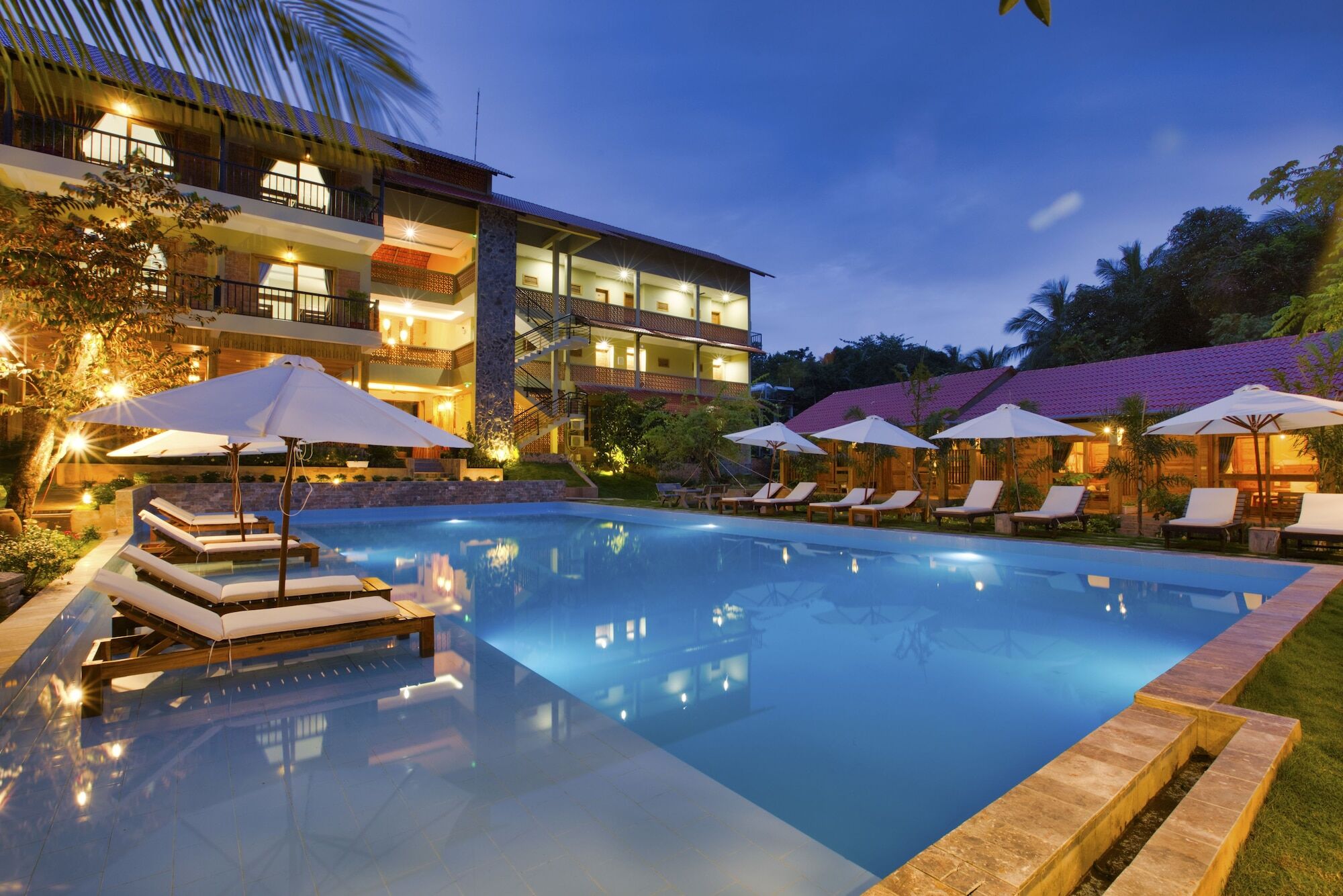 Azura Resort