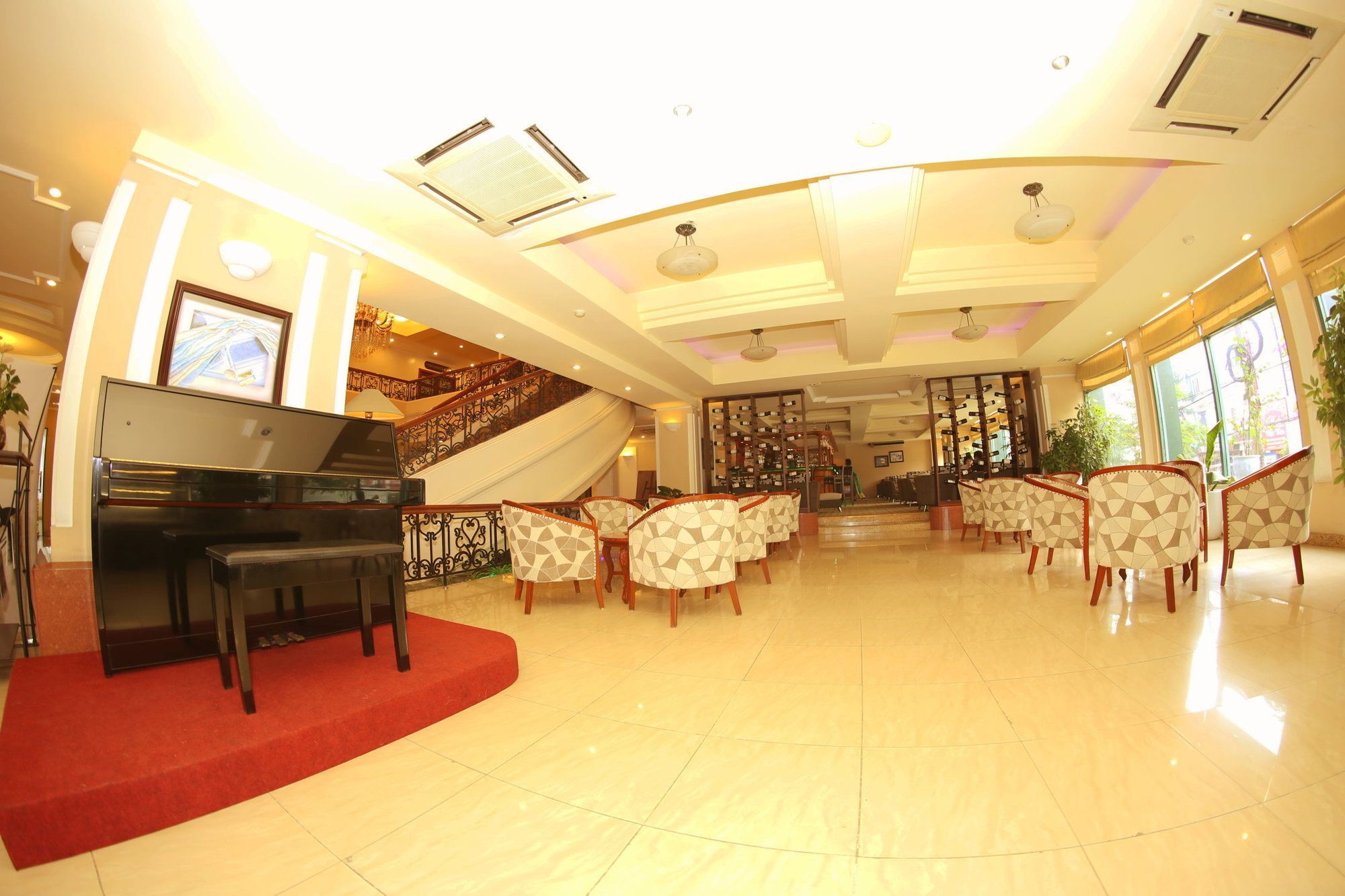 The Tray Phong 4*