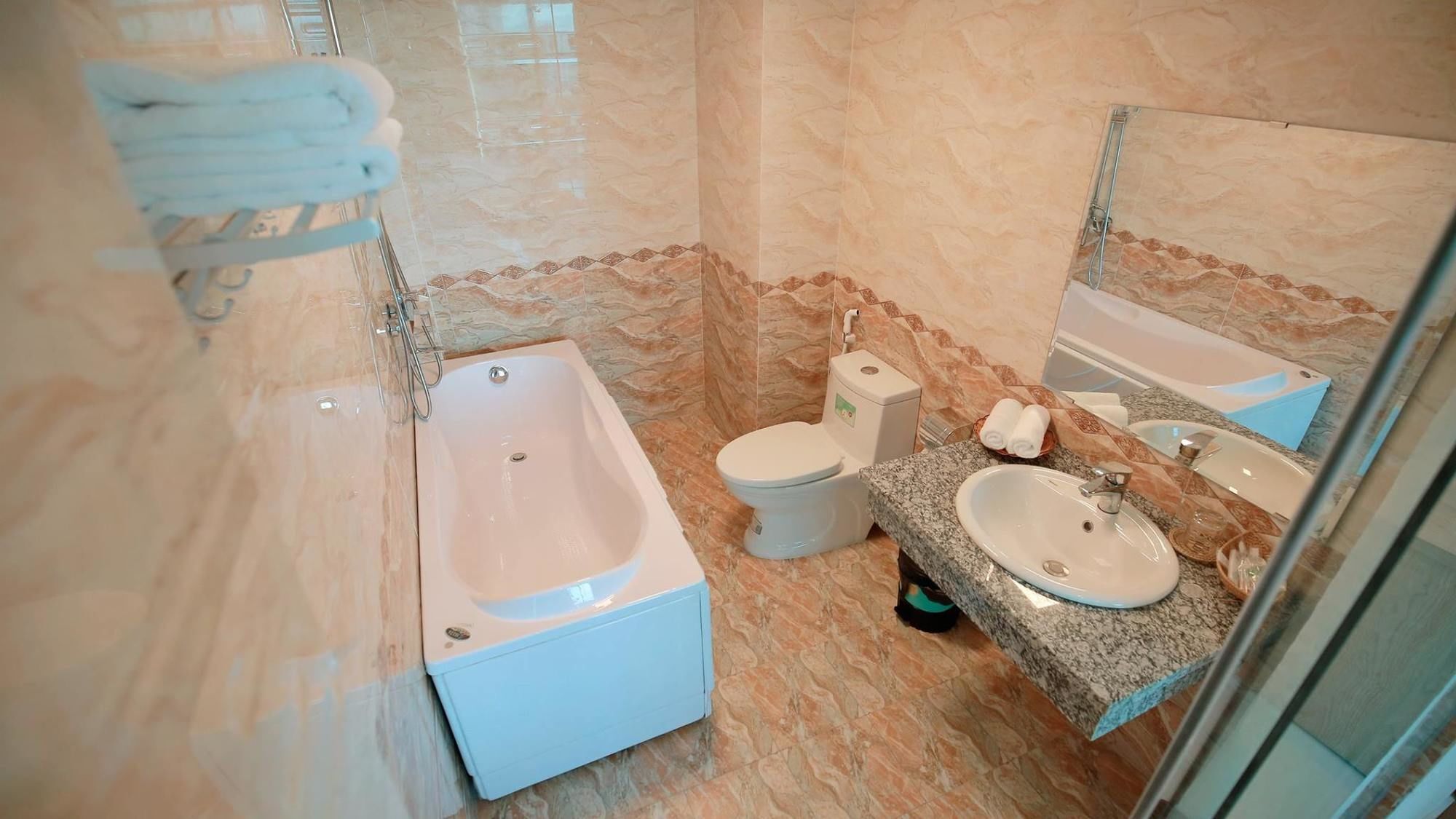 Anova Airport - Convenient & Friendly Hotel