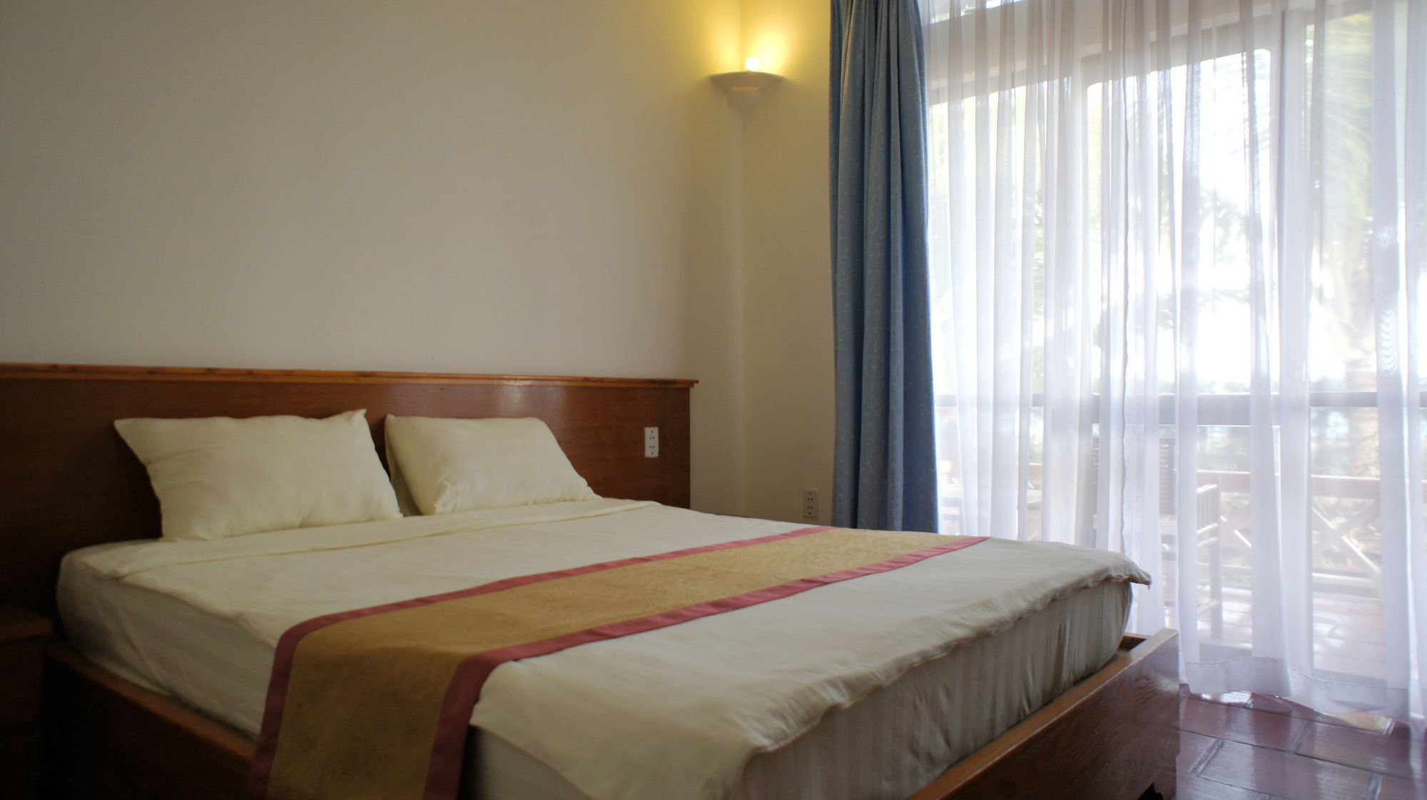 Resort Atc Chi Khu Co Ong
