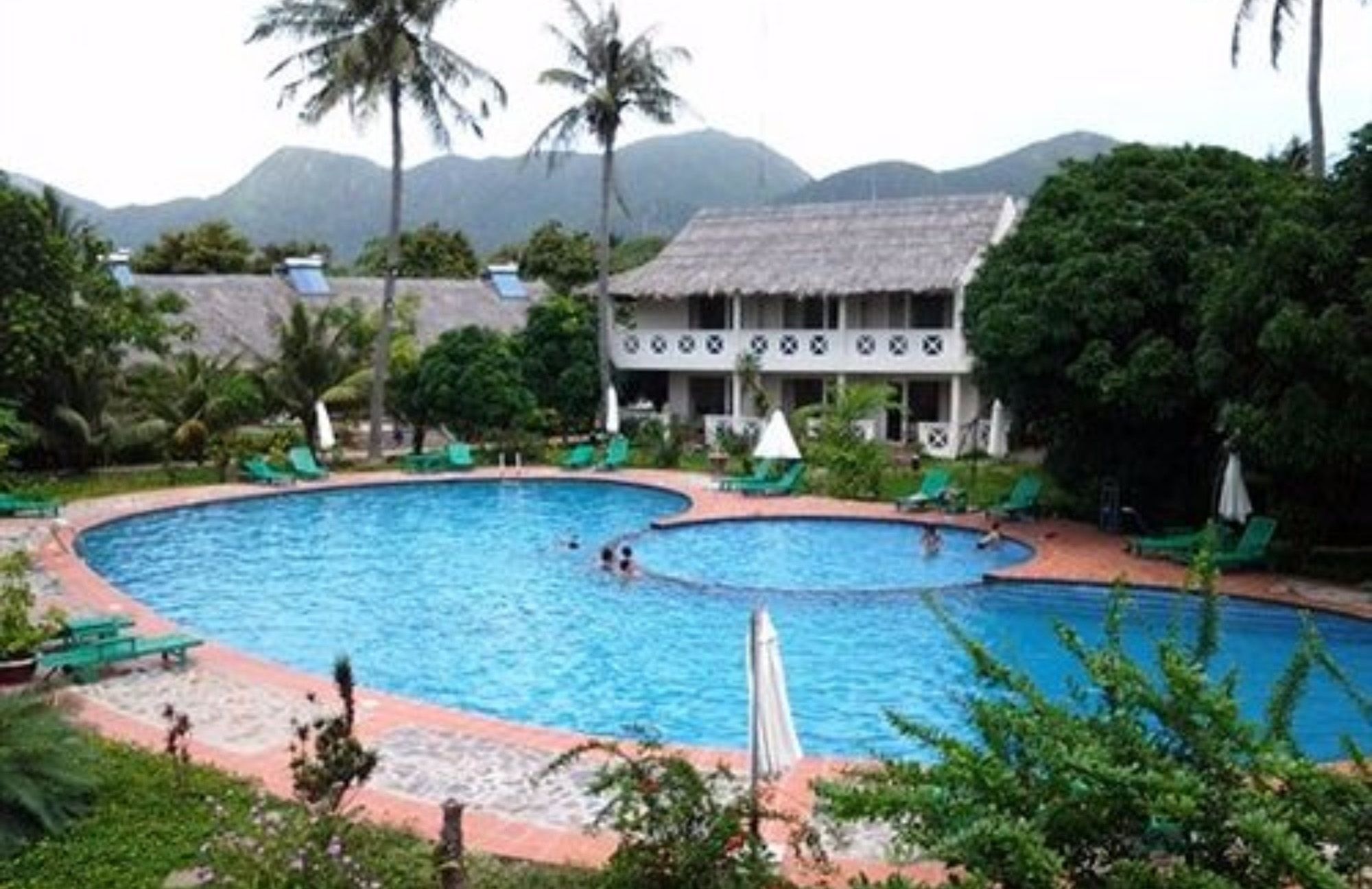 Resort Atc Chi Khu Co Ong
