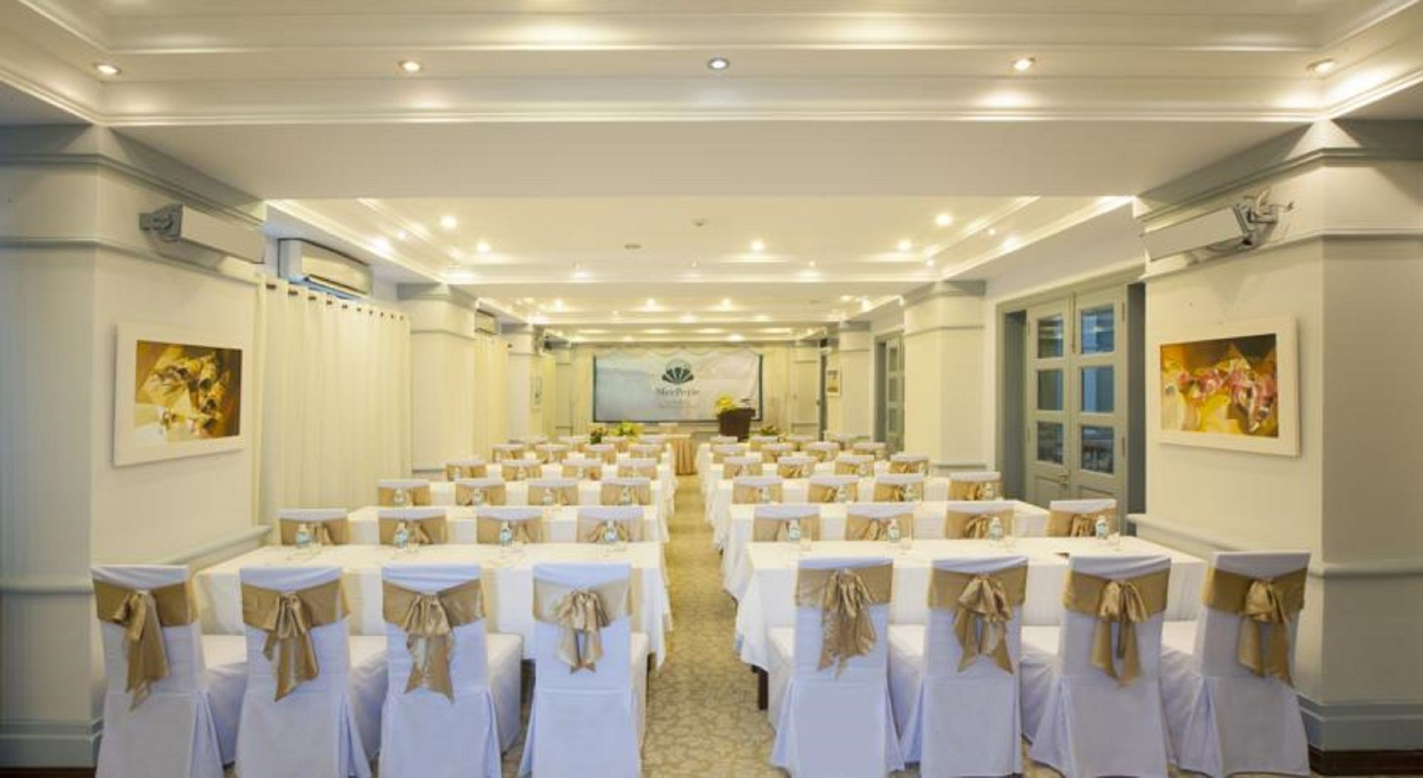 Rembrandt Hotel
