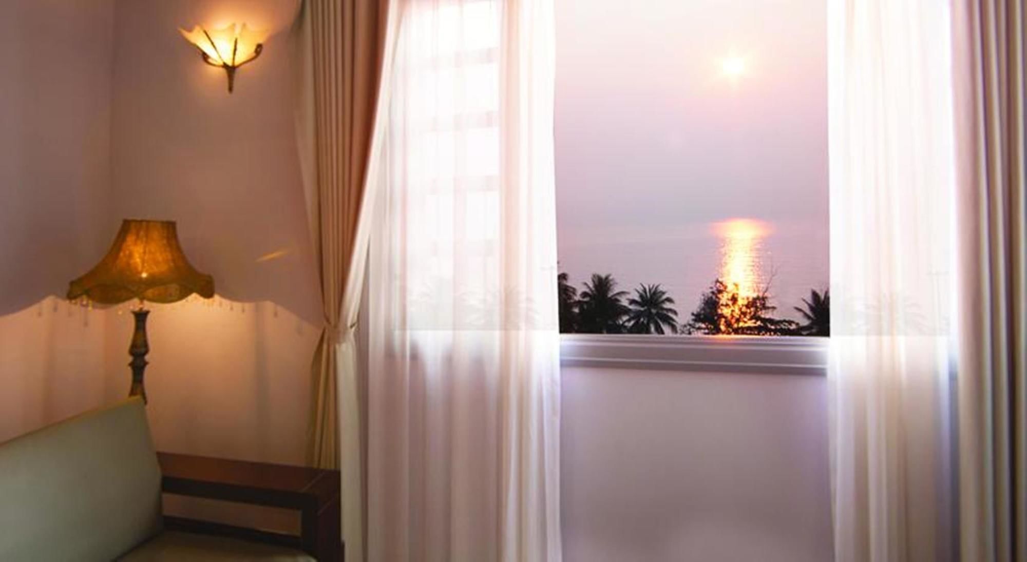Rembrandt Hotel