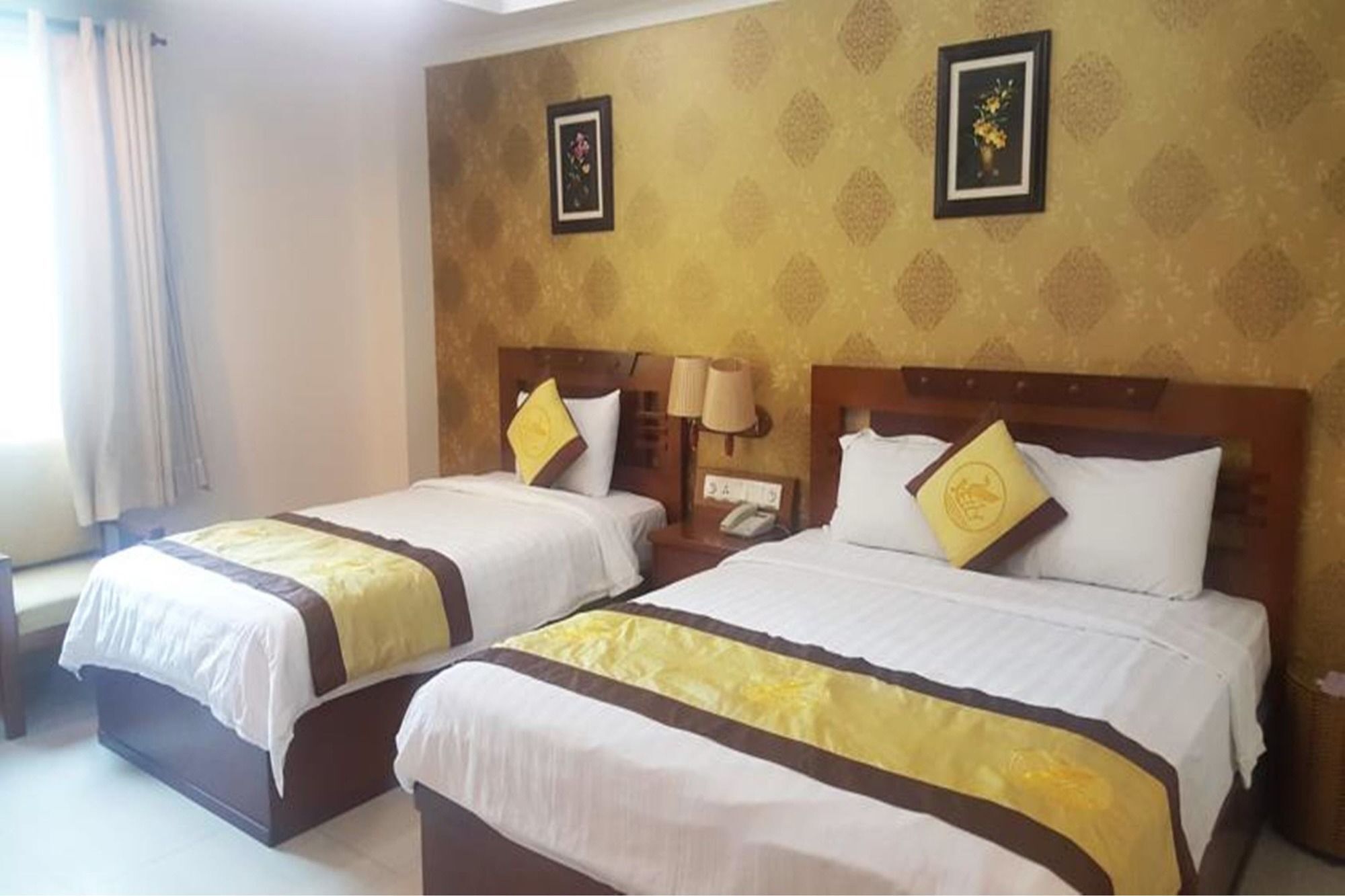 Hotel Adora 4*