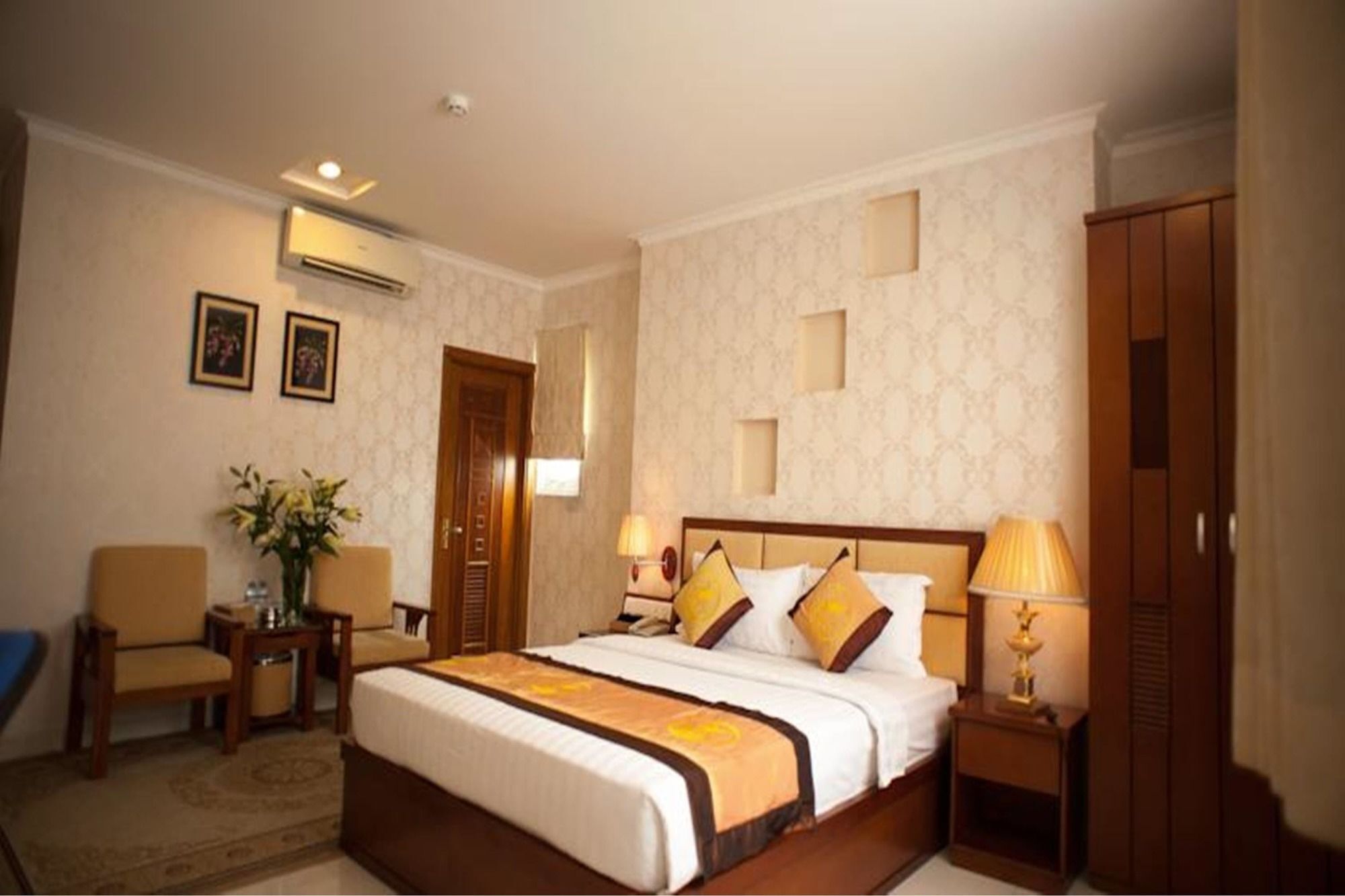 Adora Hotel 4*