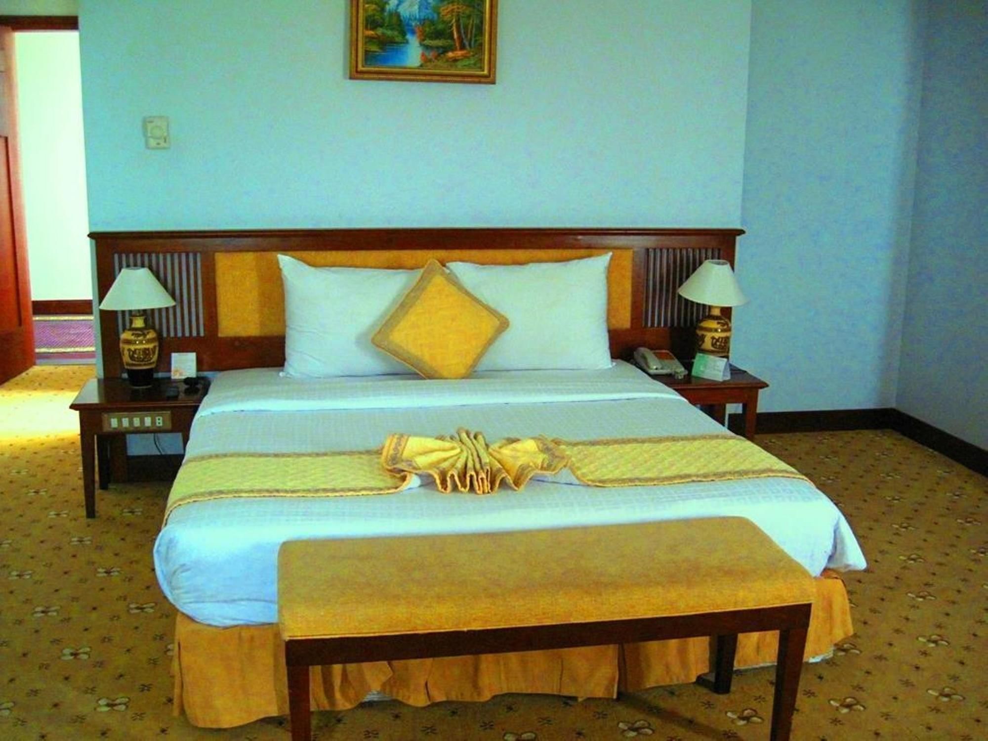 Resort Saigon - Ninh Chu & Phan Rang