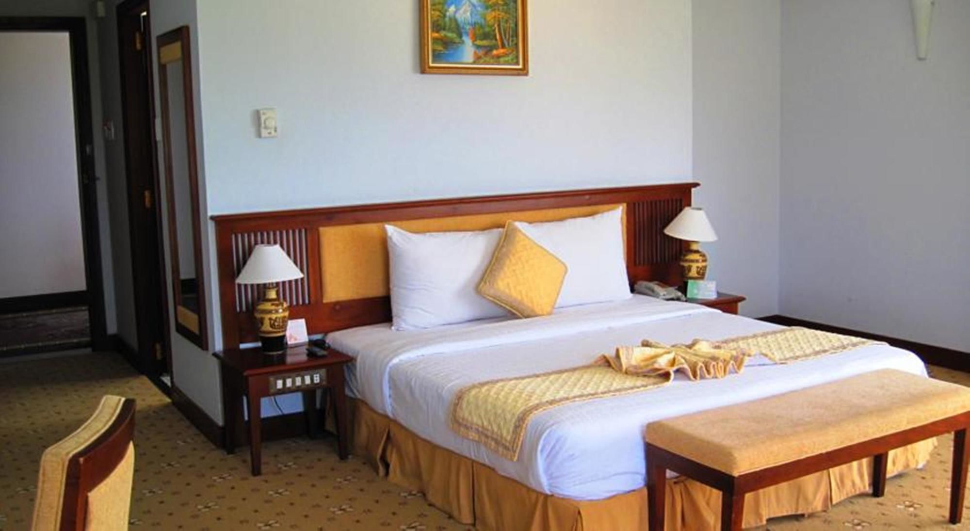 Resort Saigon - Ninh Chu &
