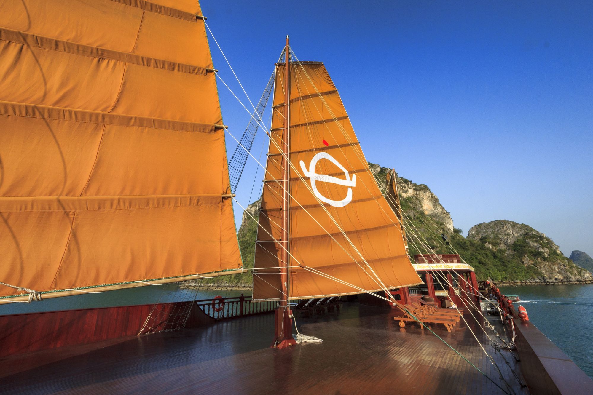 Emperor Cruises Legacy Ha Long