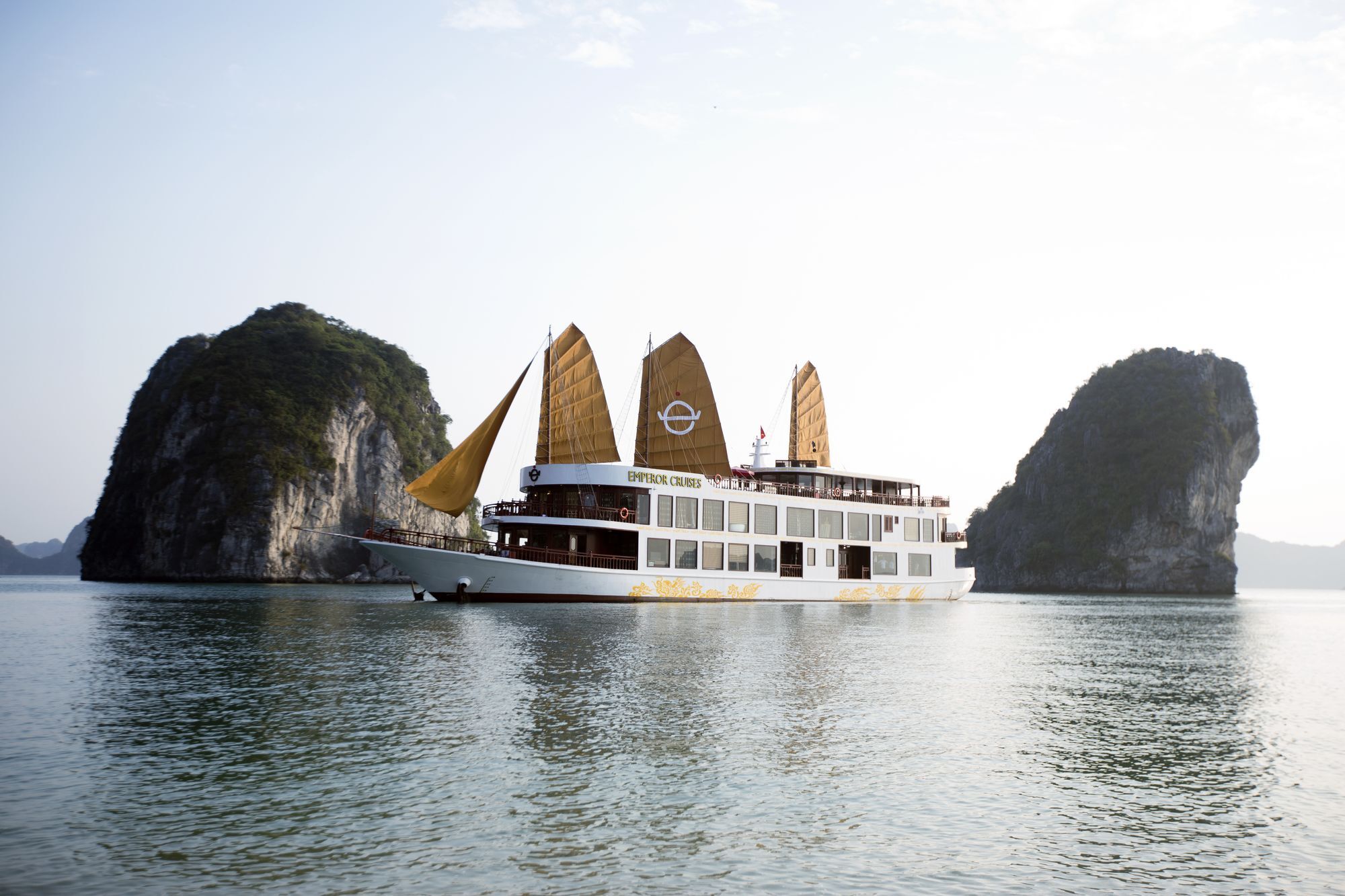  Emperor Cruises Legacy Ha Long