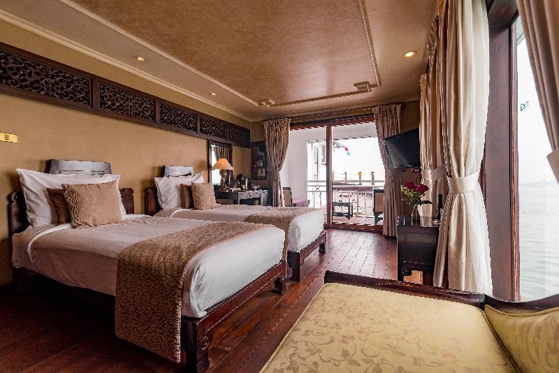  Heritage Line Violet Cruise - Halong Bay & Lan Ha Bay 5*