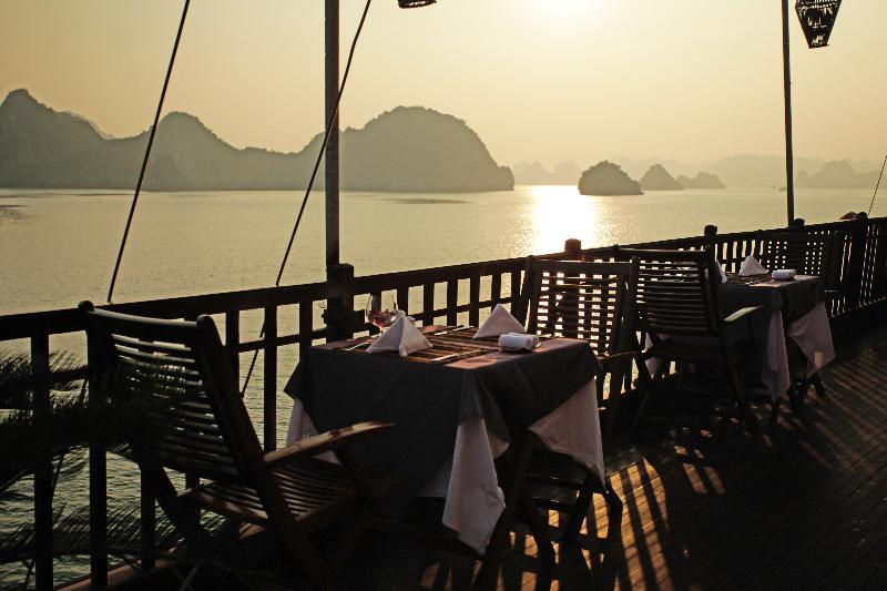 Heritage Line Violet Cruise - Halong Bay & Lan Ha Bay Hạ Long