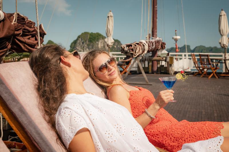  Heritage Line Violet Cruise - Halong Bay & Lan Ha Bay 5*
