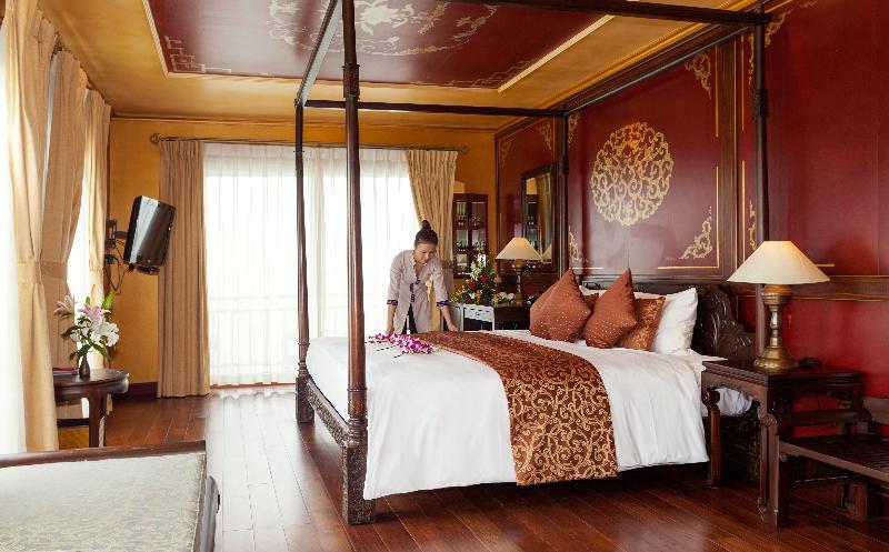  Heritage Line Violet Cruise - Halong Bay & Lan Ha Bay Hạ Long