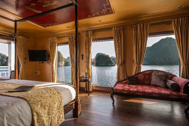  Heritage Line Violet Cruise - Halong Bay & Lan Ha Bay