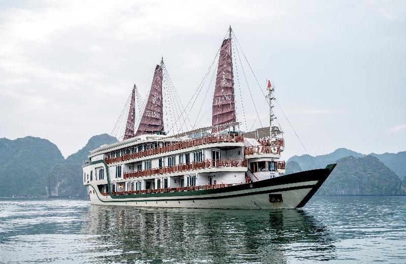  Heritage Line Ylang Cruise - Halong Bay & Lan Ha Bay