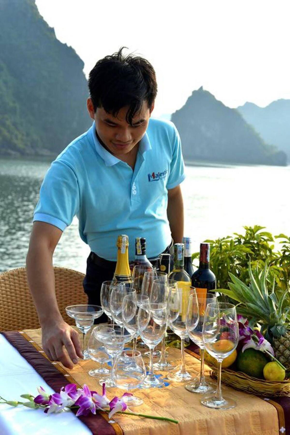 Majestic Halong Cruise 3* Ha Long