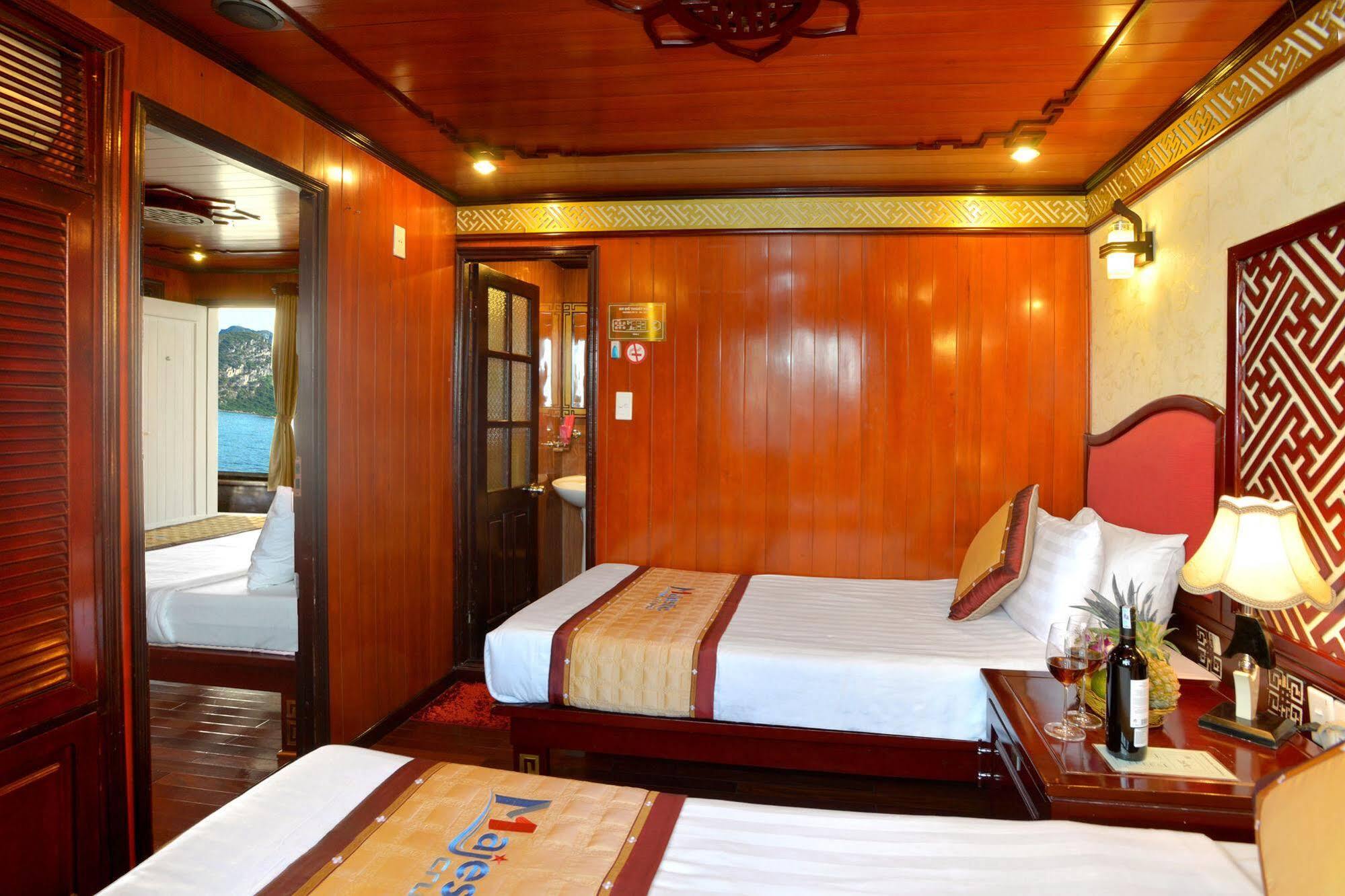 Majestic Halong Cruise 3* Ha Long