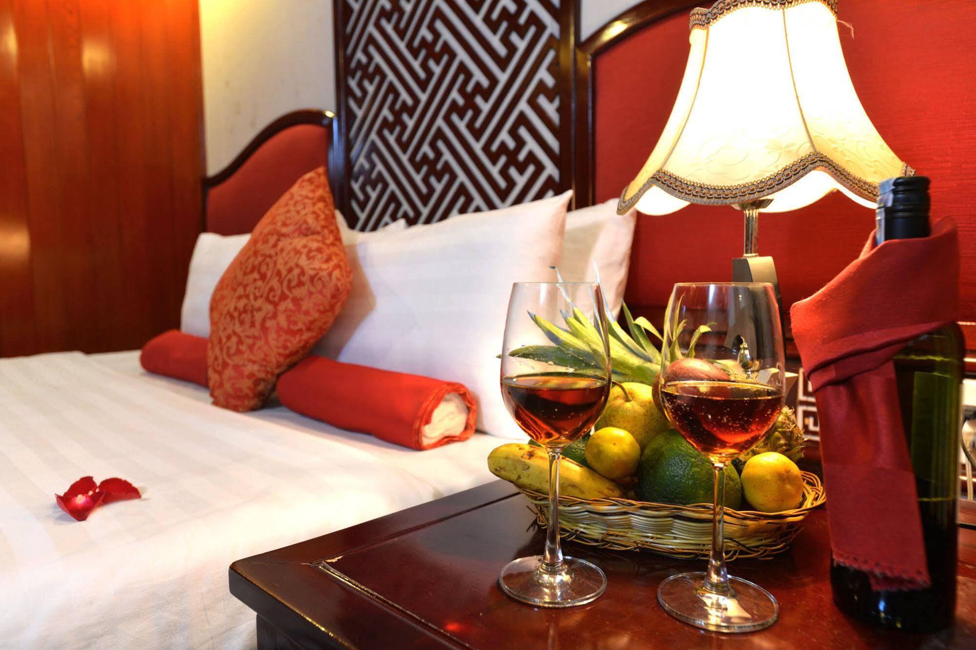 Majestic Halong Cruise 3* Ha Long