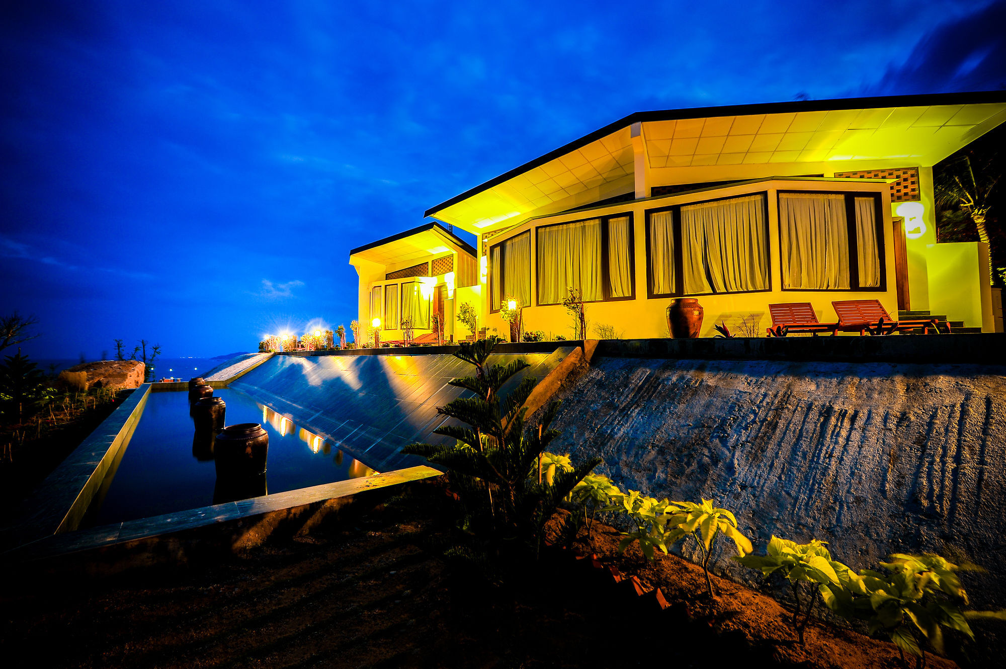 Resort Aurora And