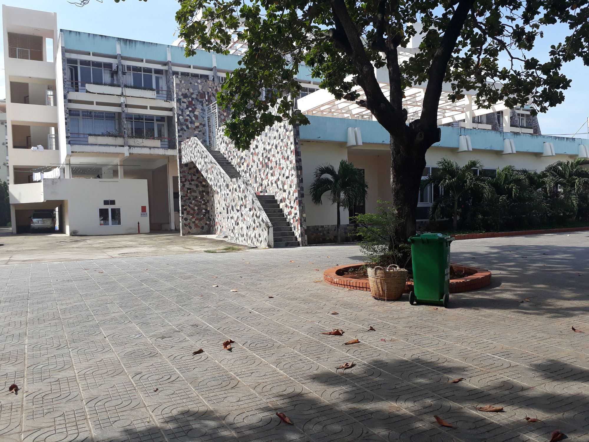 Khách sạn Ngan Hang 2*