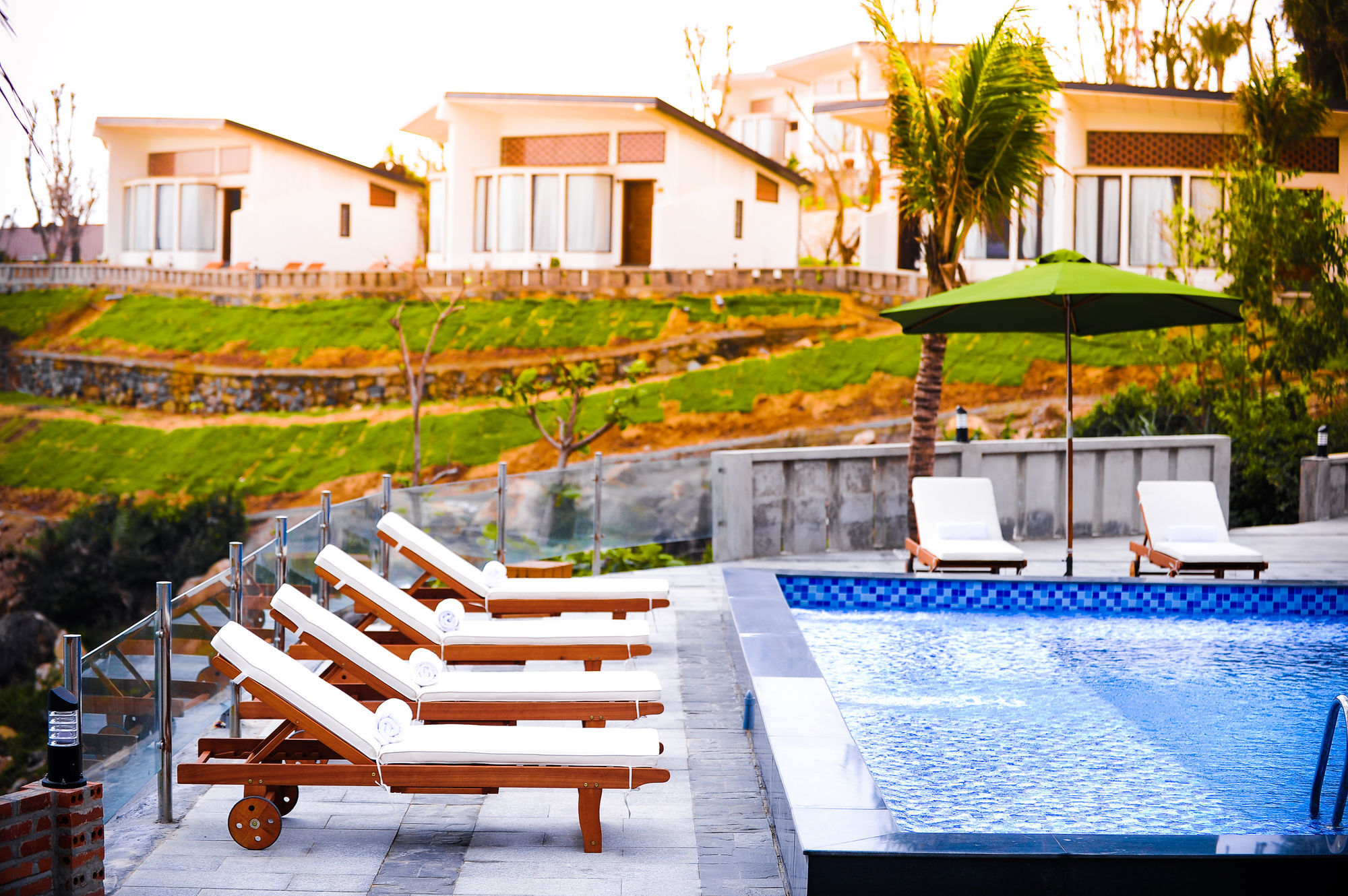 Resort Aurora And 4*