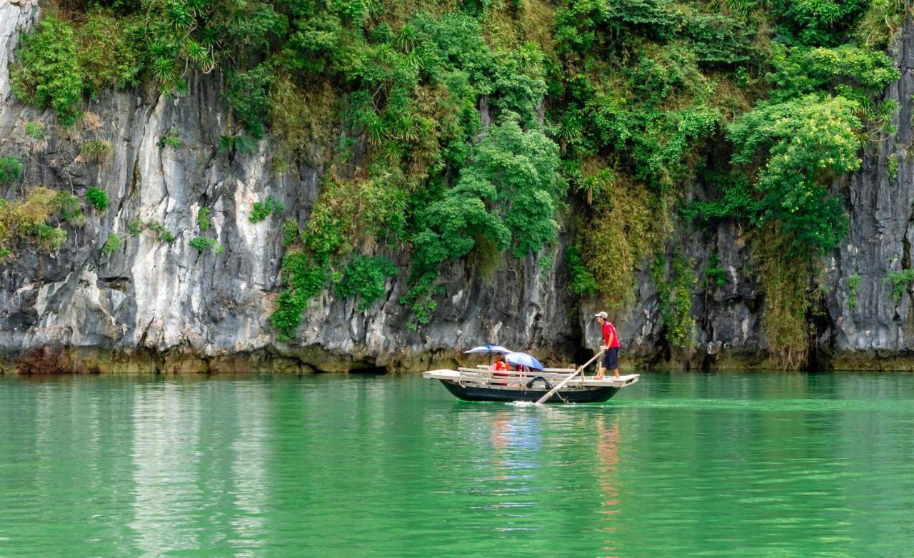  Du Thuyền Fantasea 2*