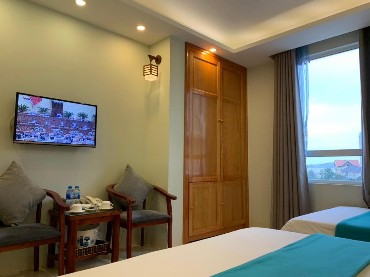 Hotel Halong Bc *