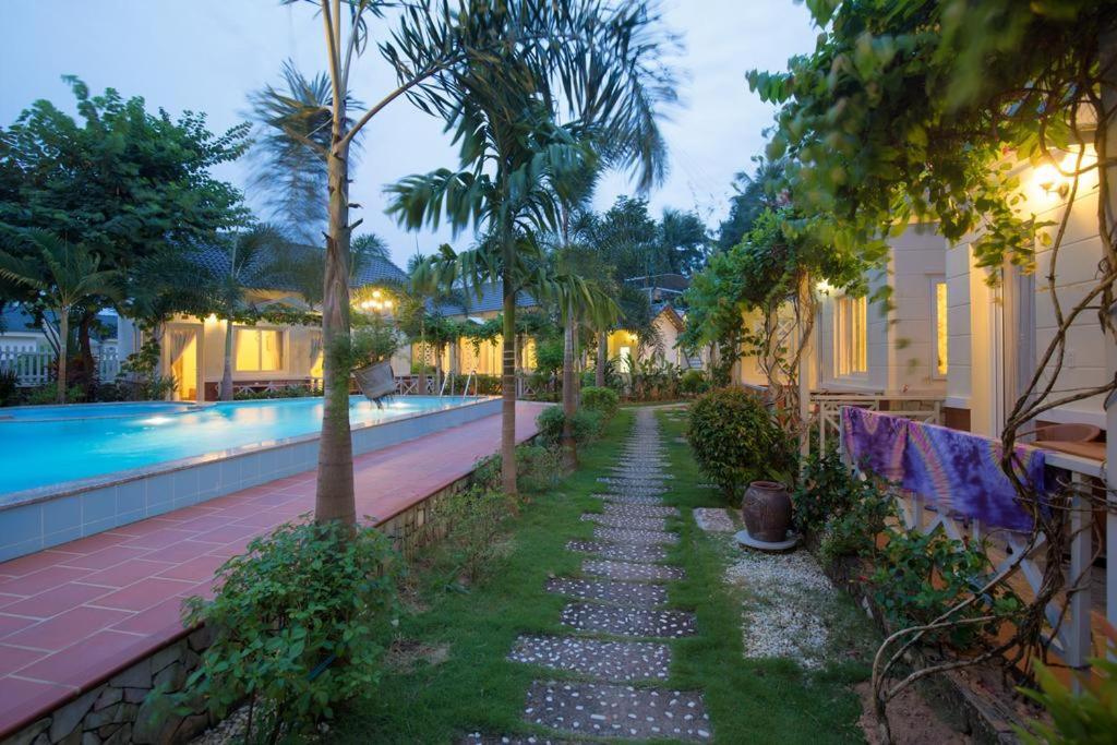 Blue Paradise Resort 3*