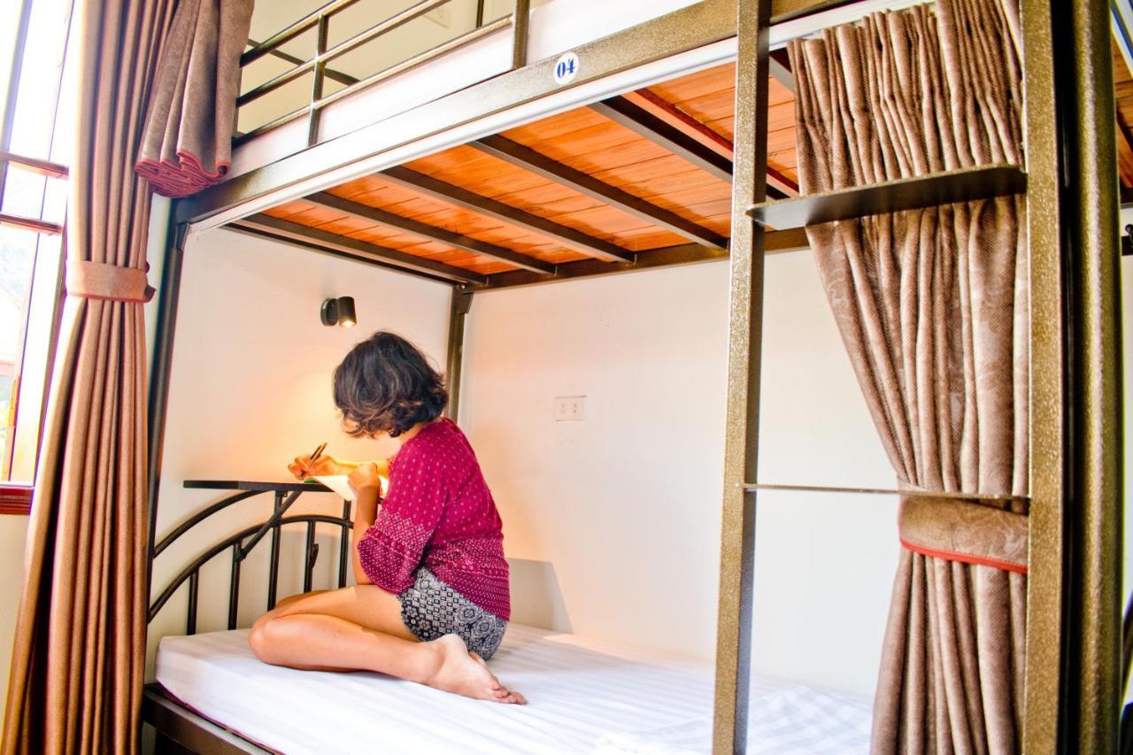 Trang An Mountain View Homestay *