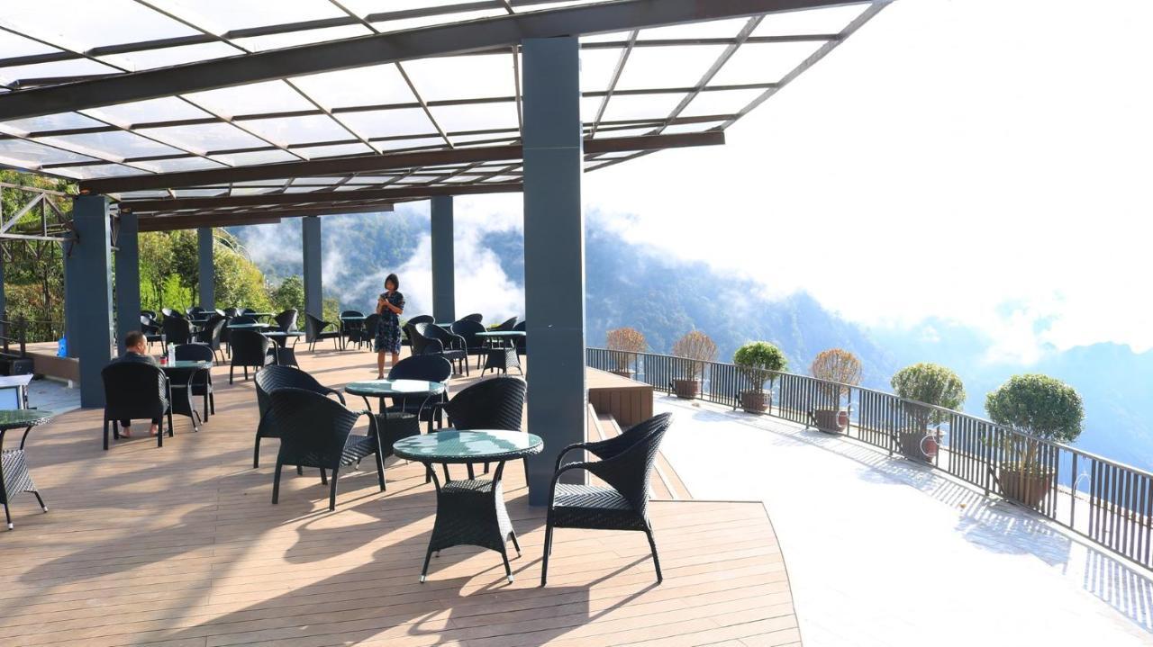 Heaven Gate O Quy Ho Hotel 4*