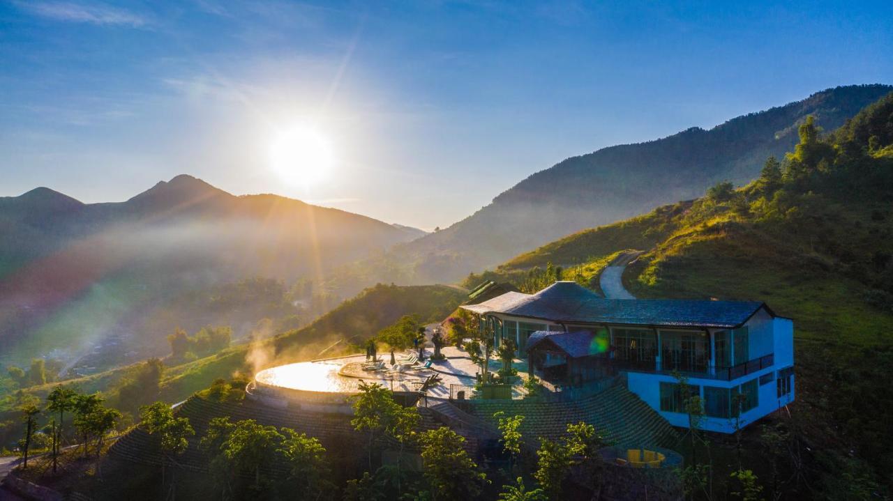 Resort Le Champ Tu Le Hot Spring &