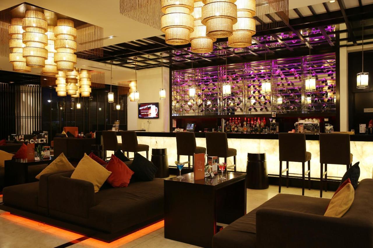 Novotel Bay Hotel